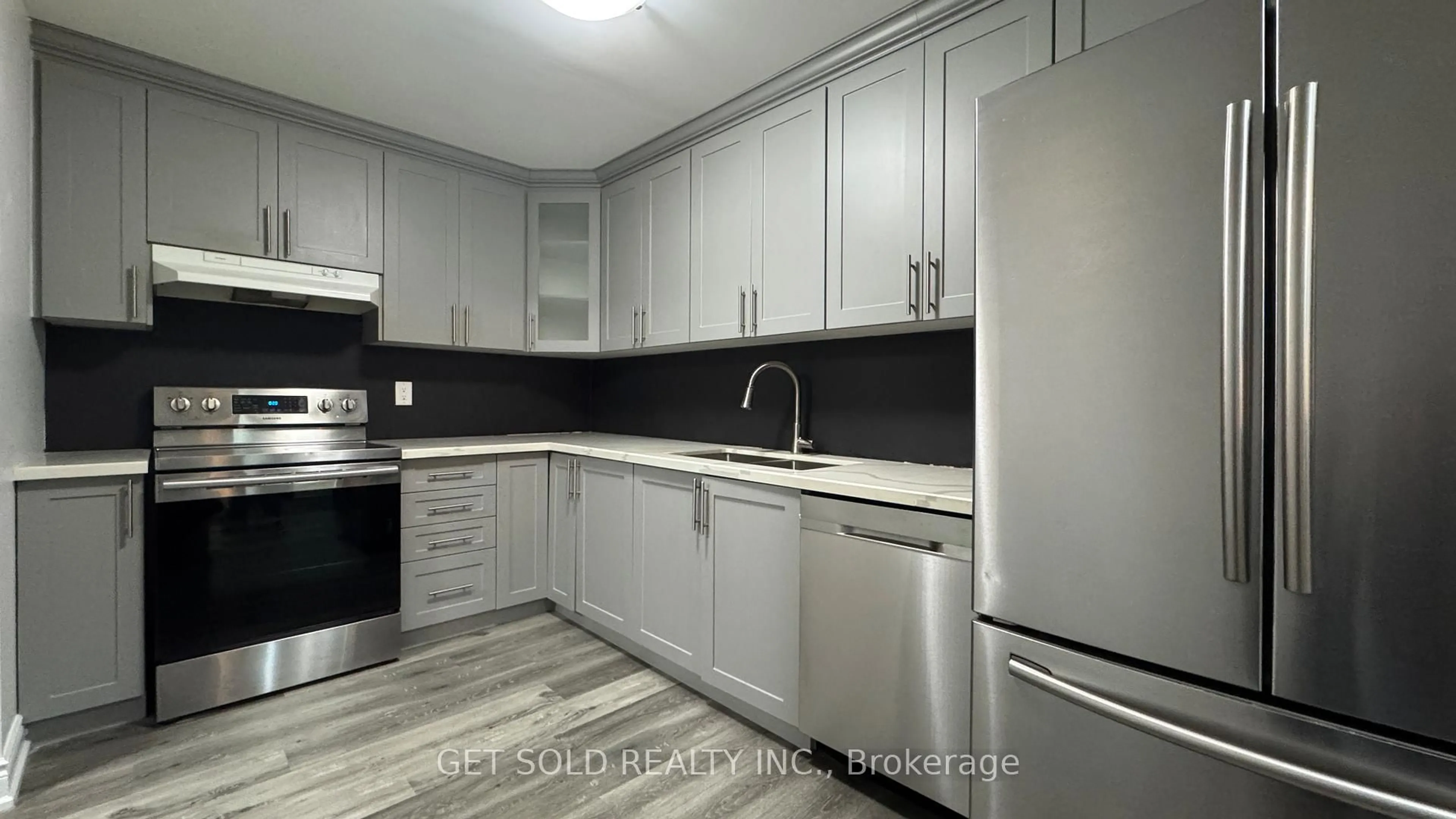 Standard kitchen, unknown for 145 Hillcrest Ave #702, Mississauga Ontario L5B 3Z1