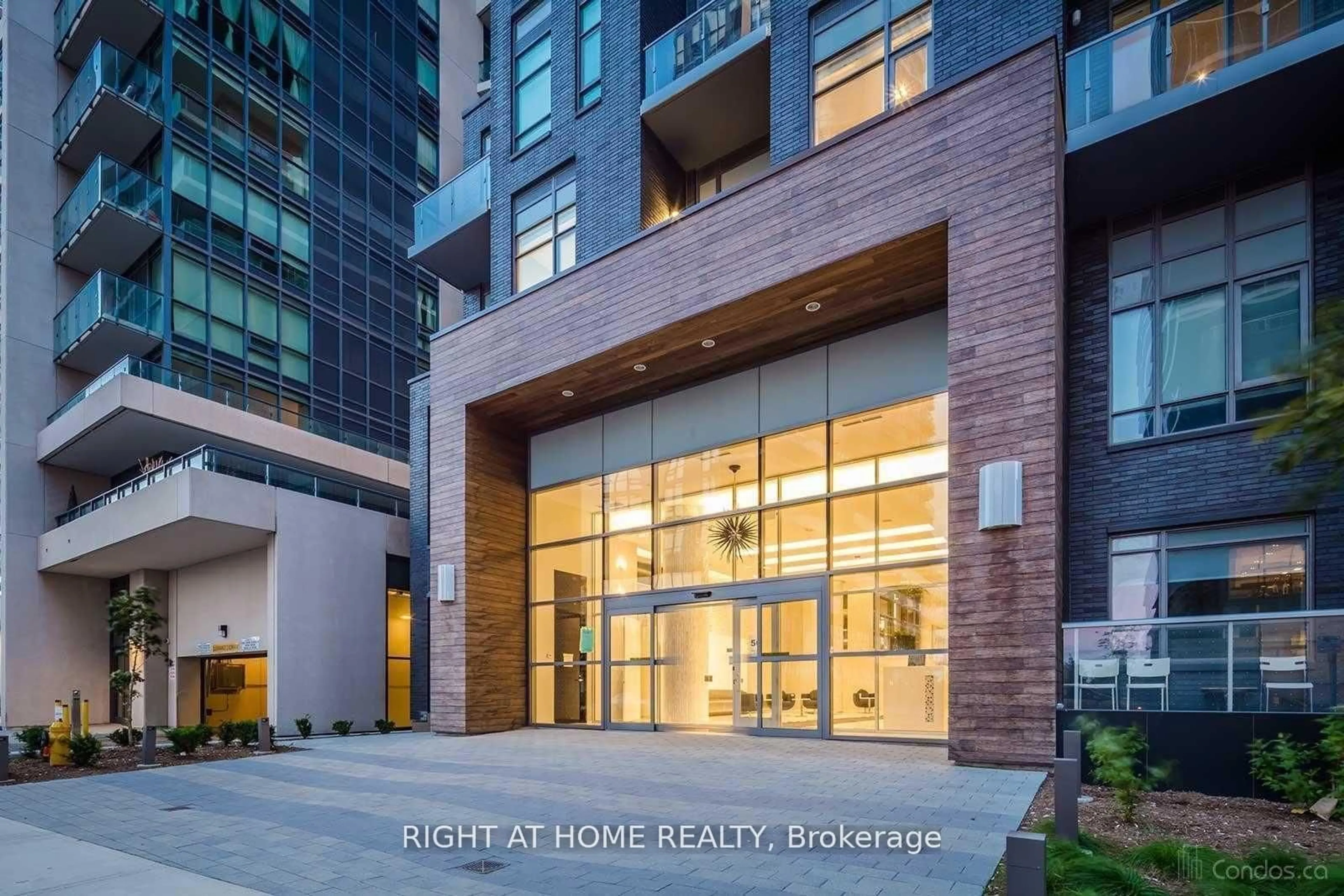 Indoor foyer for 56 Annie Craig Dr #1402, Toronto Ontario M8V 0C8