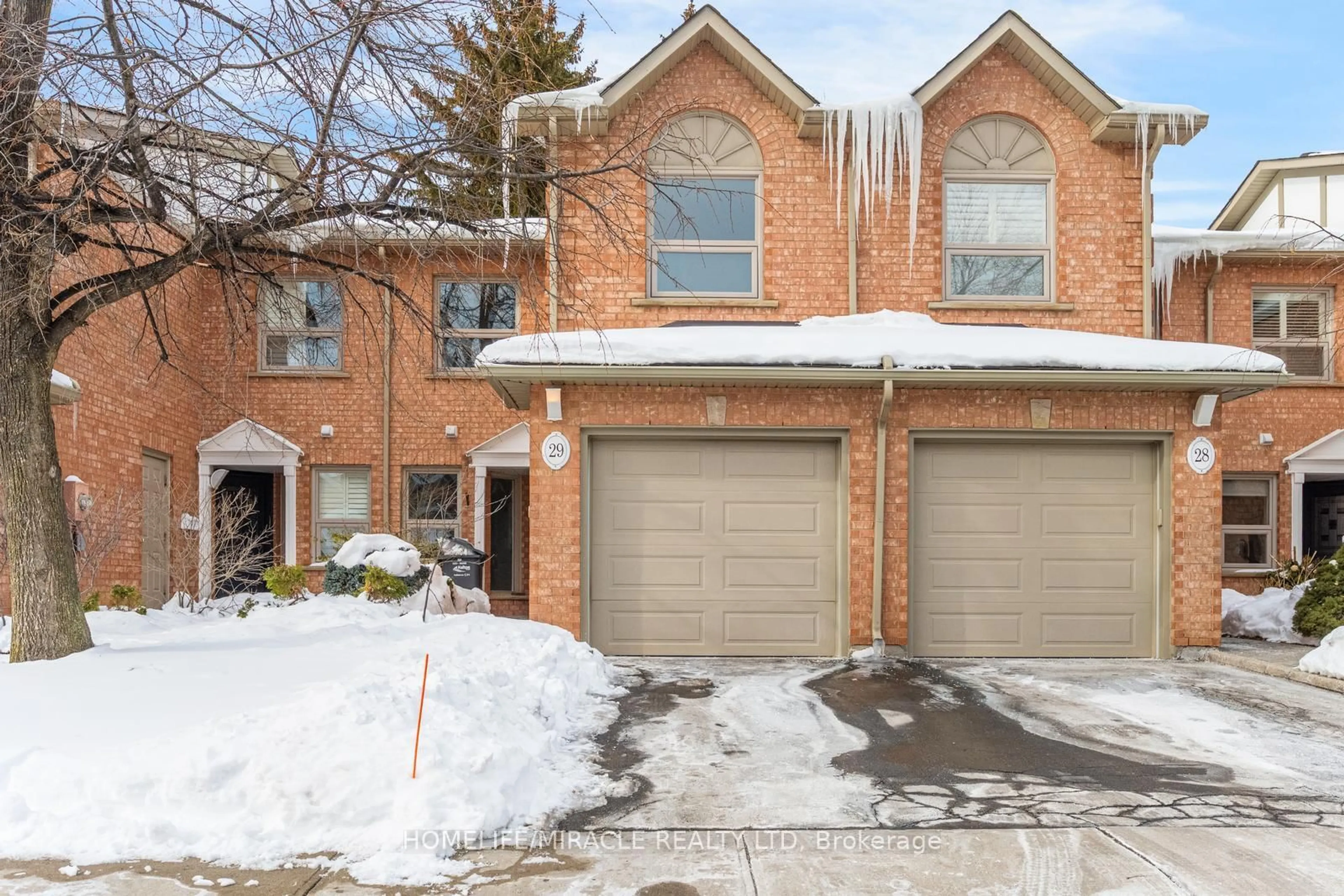 Home with brick exterior material, street for 2065 Sixth Line #29, Oakville Ontario L6H 5R8