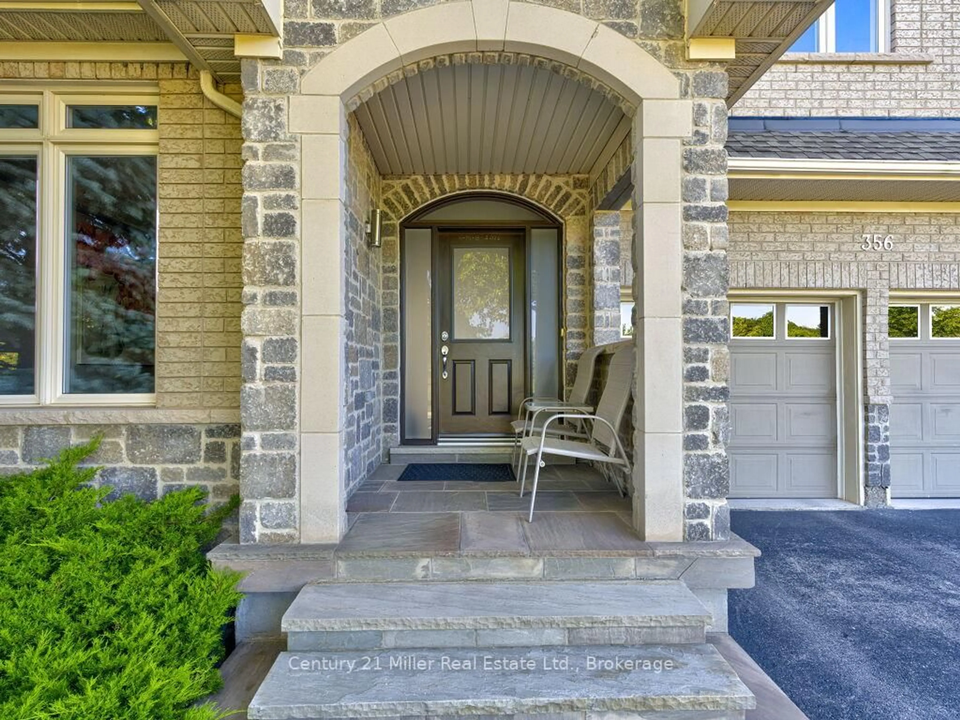 Indoor entryway for 356 Nautical Blvd, Oakville Ontario L6L 0C1