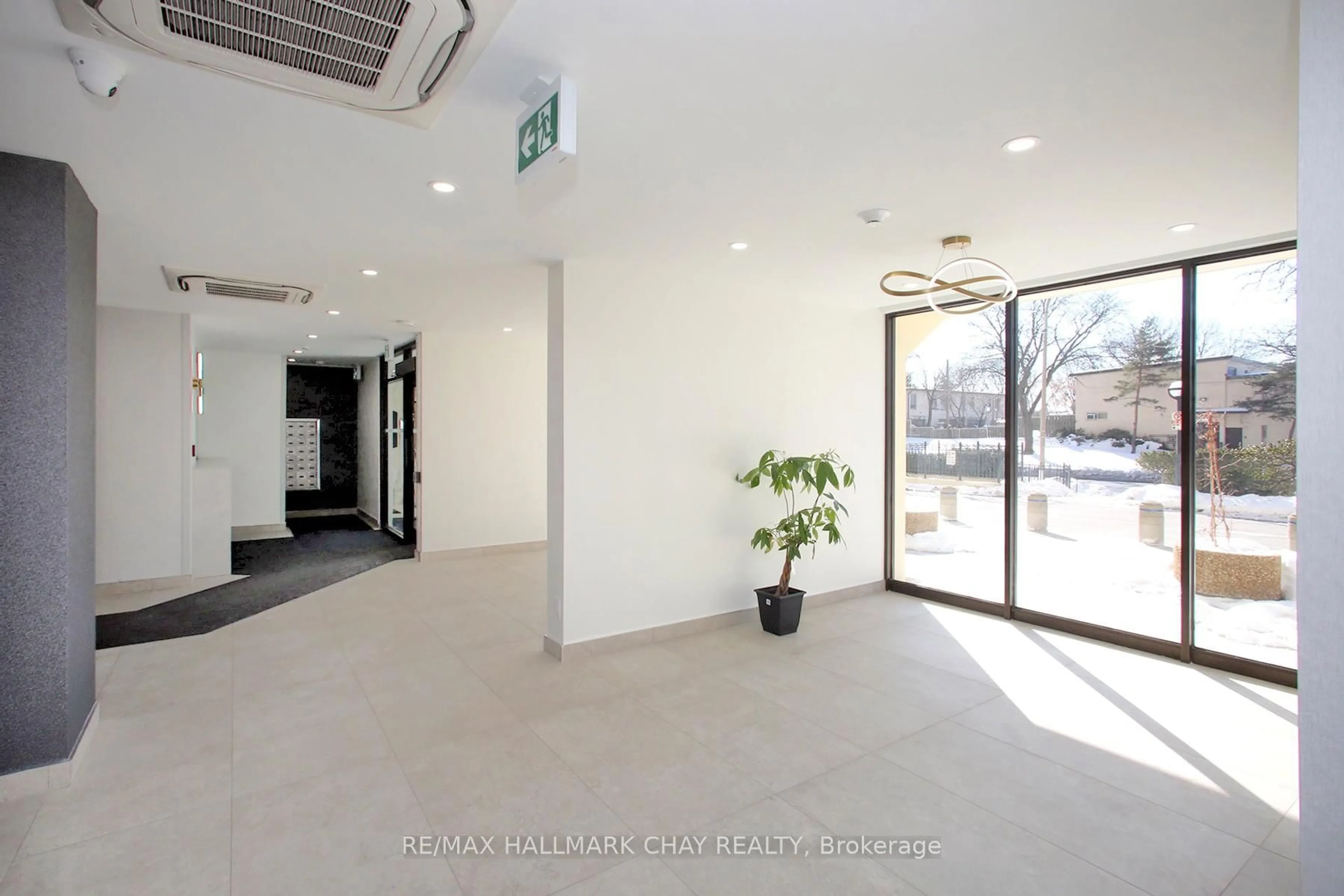 Indoor foyer for 511 The West Mall #207, Toronto Ontario M9C 1G5