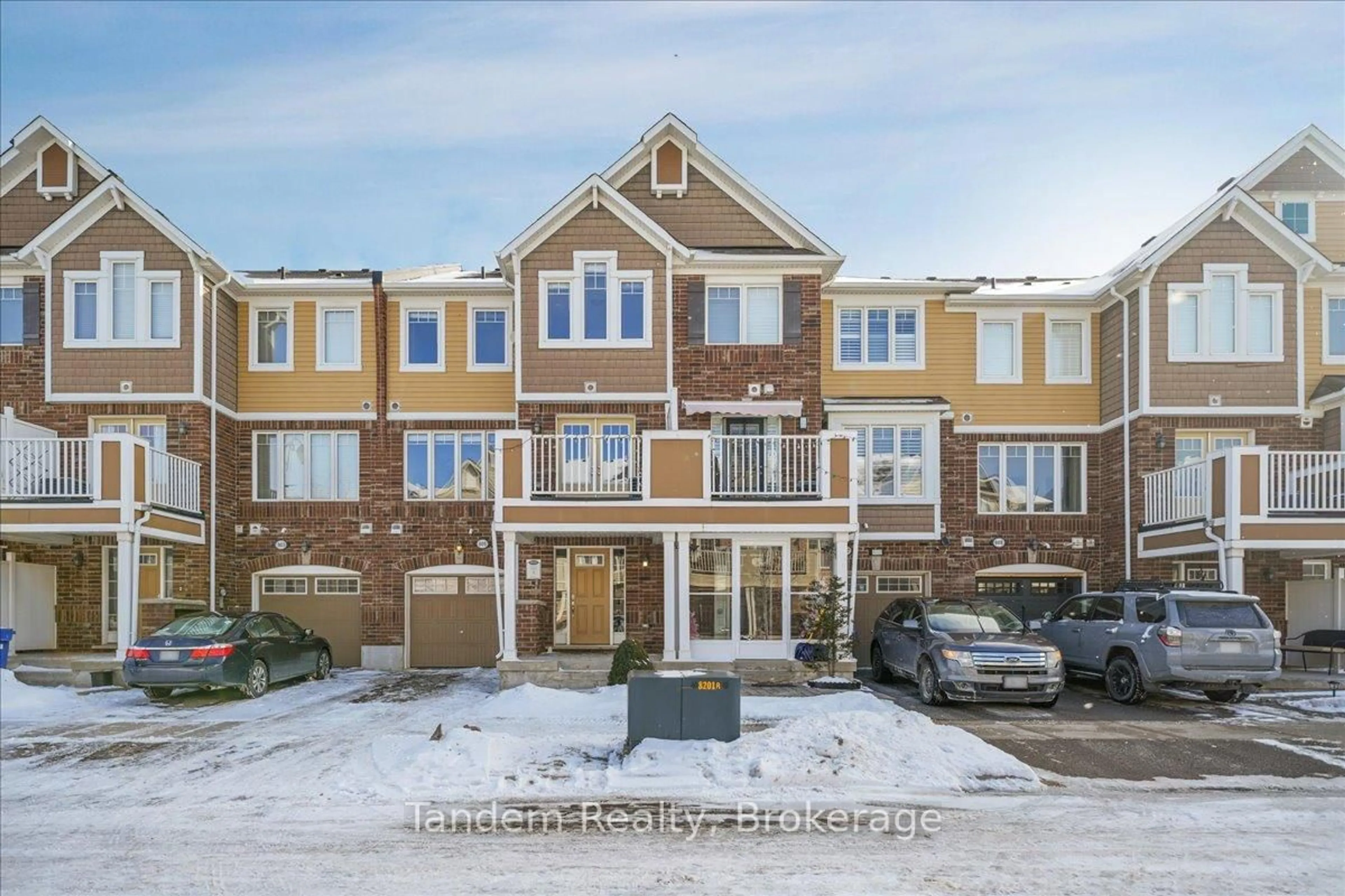 A pic from outside/outdoor area/front of a property/back of a property/a pic from drone, unknown for 605 Attenborough Terr, Milton Ontario L9T 8R2
