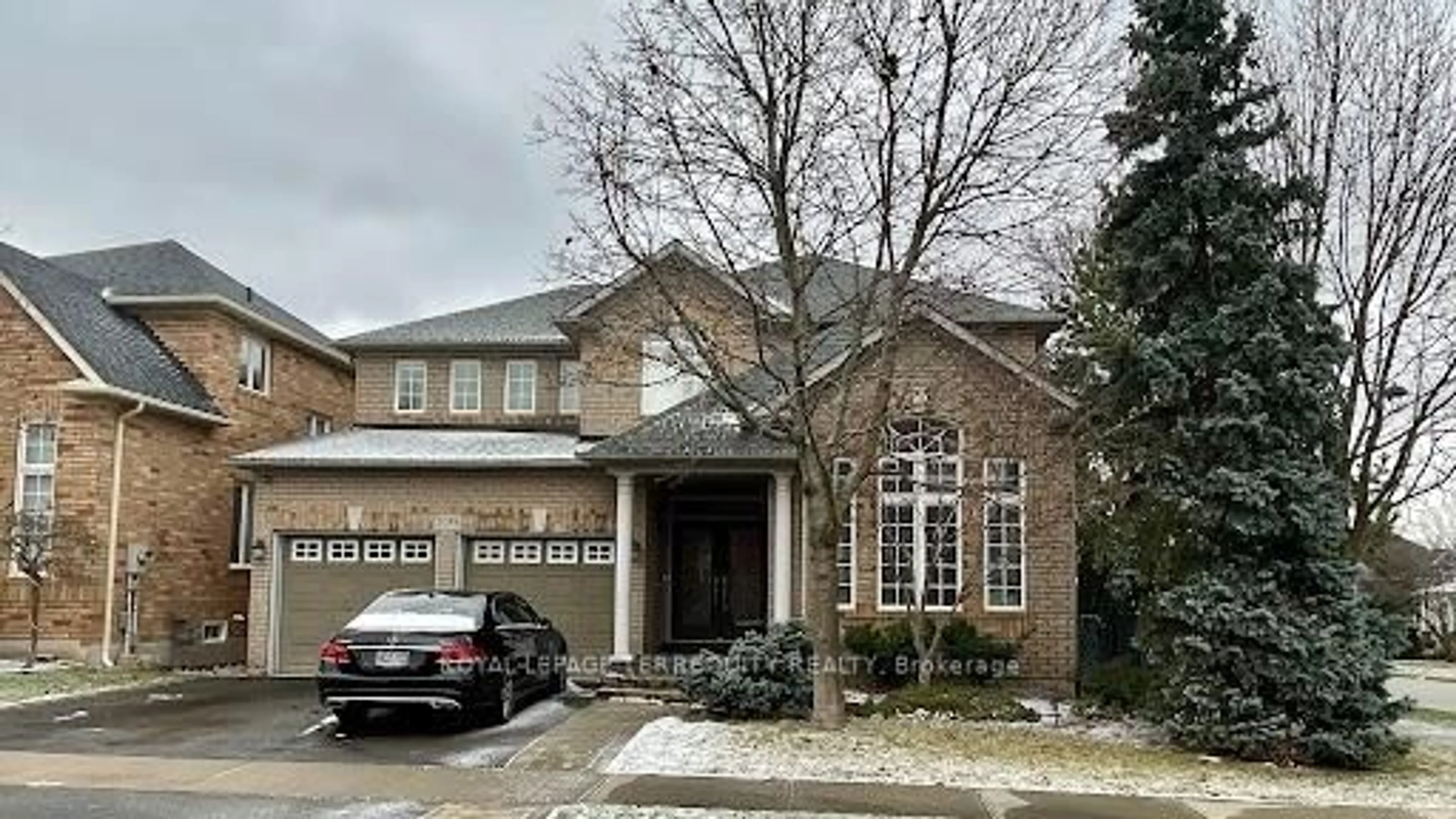 Home with brick exterior material, street for 2089 Blackforest Cres, Oakville Ontario L6M 4T5