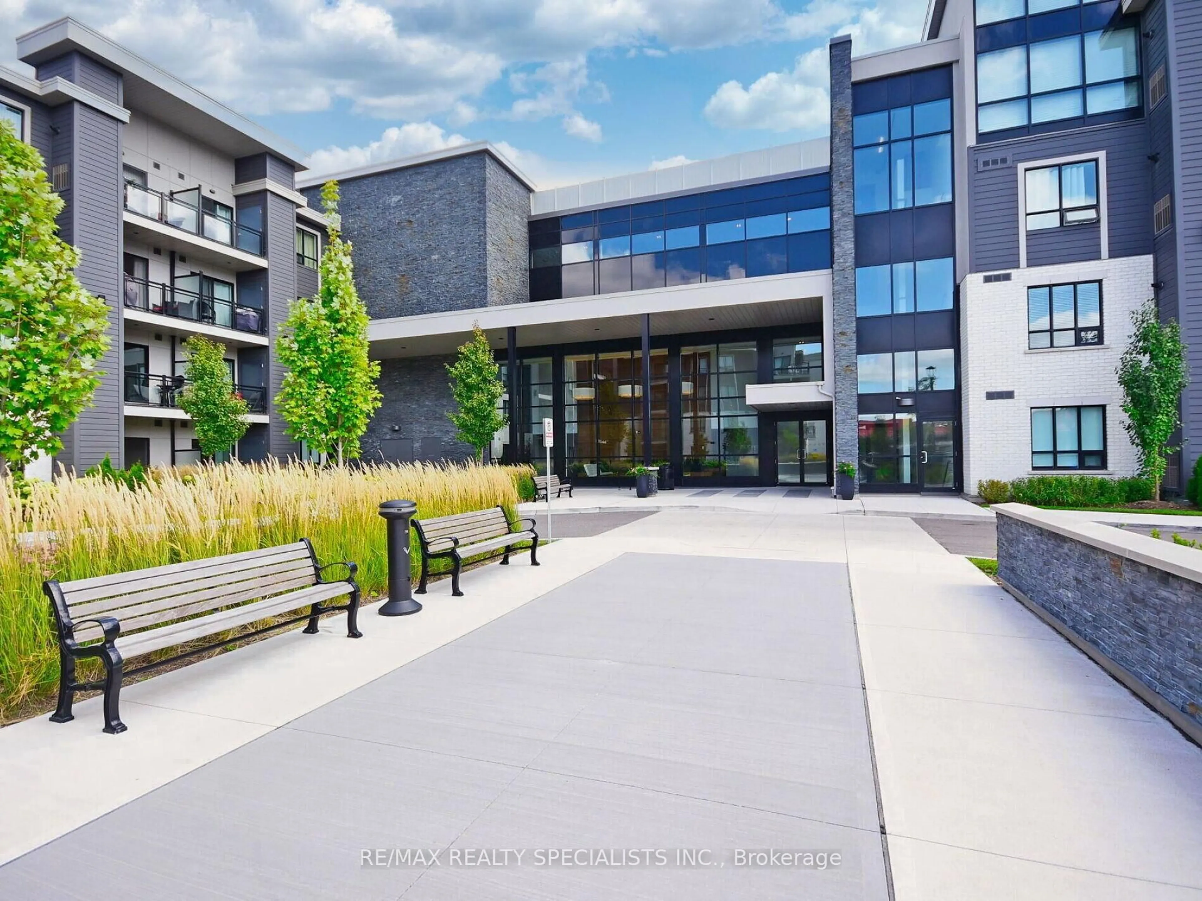 Patio, unknown for 3170 Erin Mills Pkwy #131, Mississauga Ontario L5L 0B6