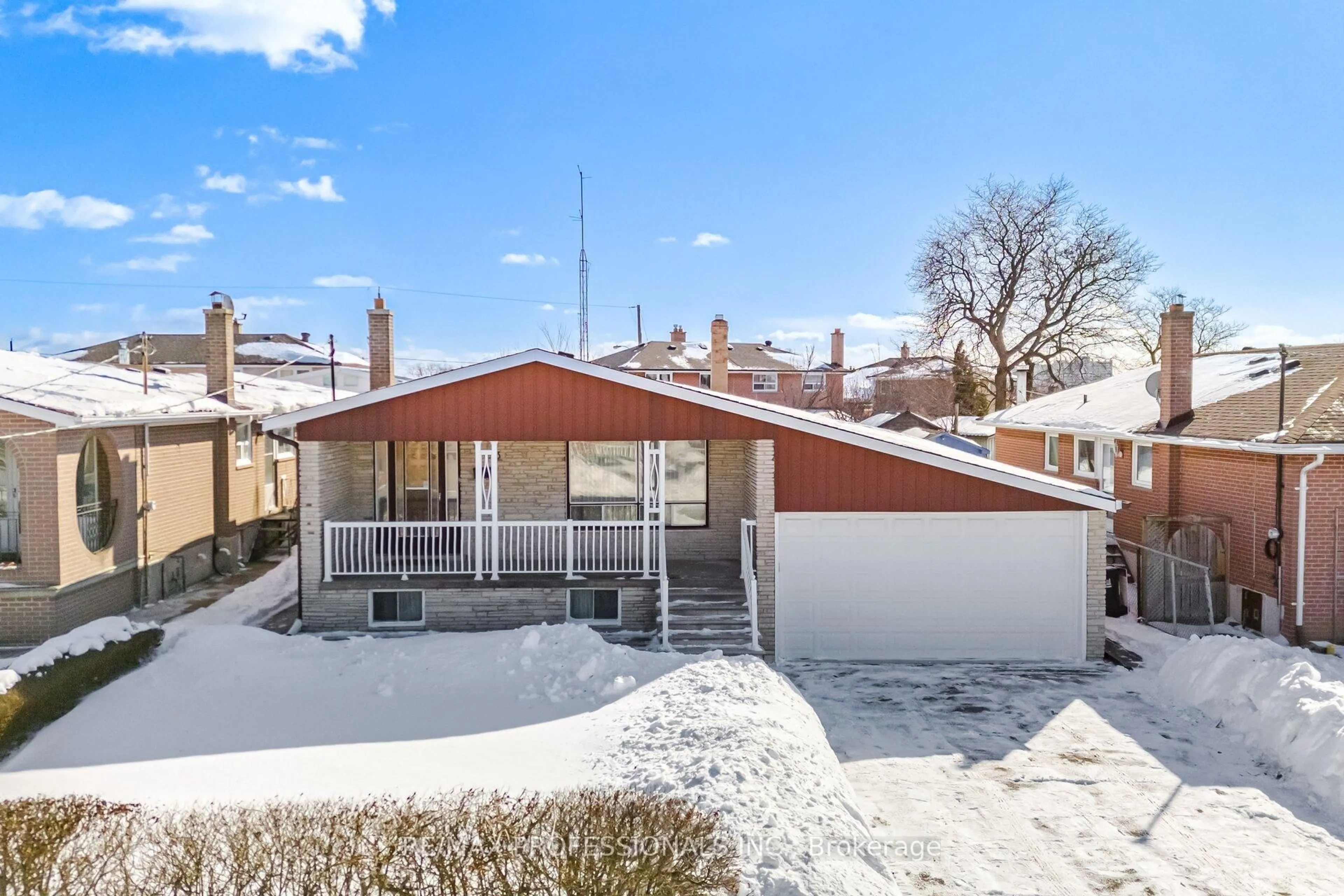 A pic from outside/outdoor area/front of a property/back of a property/a pic from drone, street for 83 Spenvalley Dr, Toronto Ontario M3L 1Z2