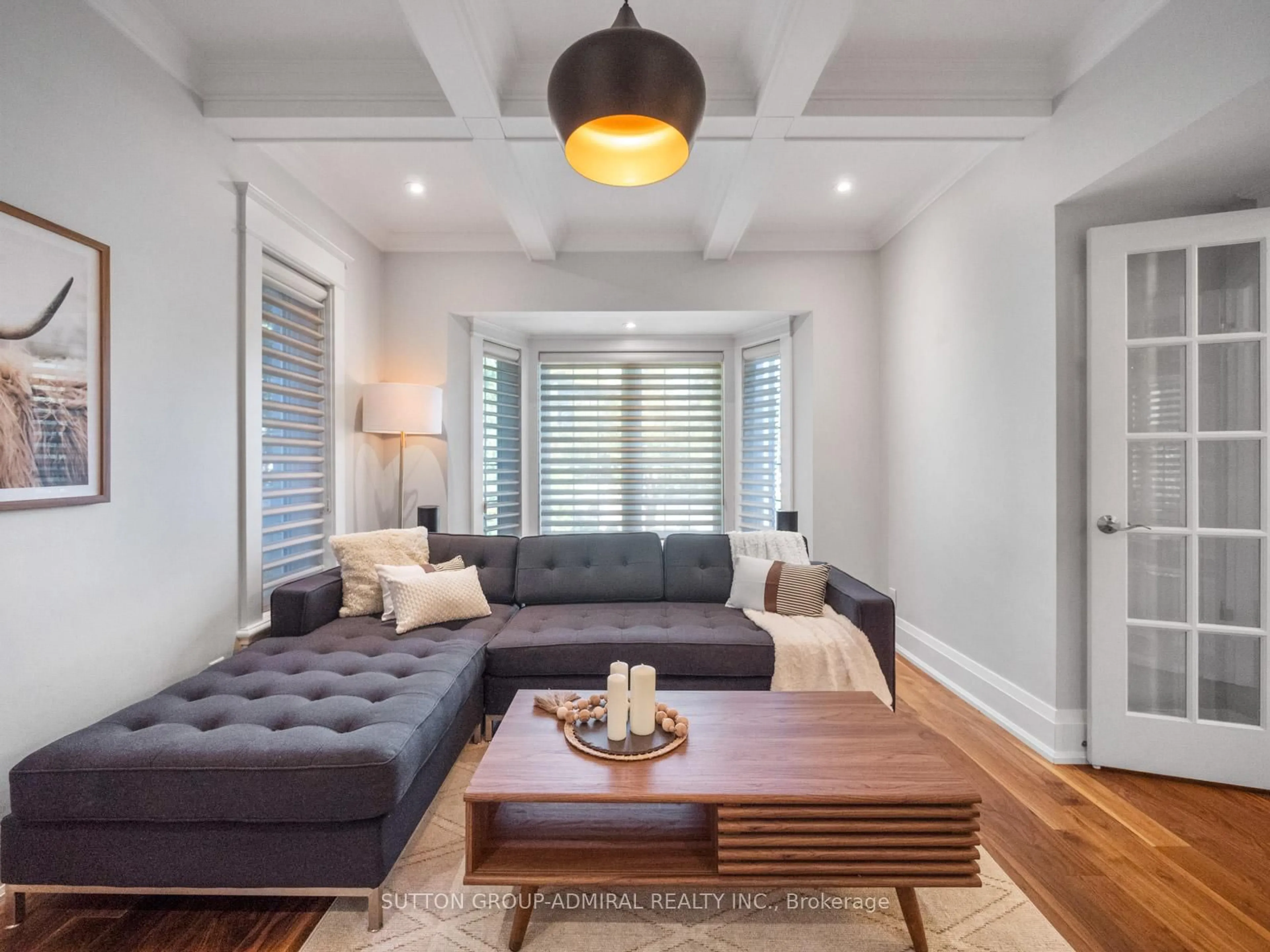 Living room with furniture, unknown for 26 Puckeridge Cres, Toronto Ontario M9B 3A2