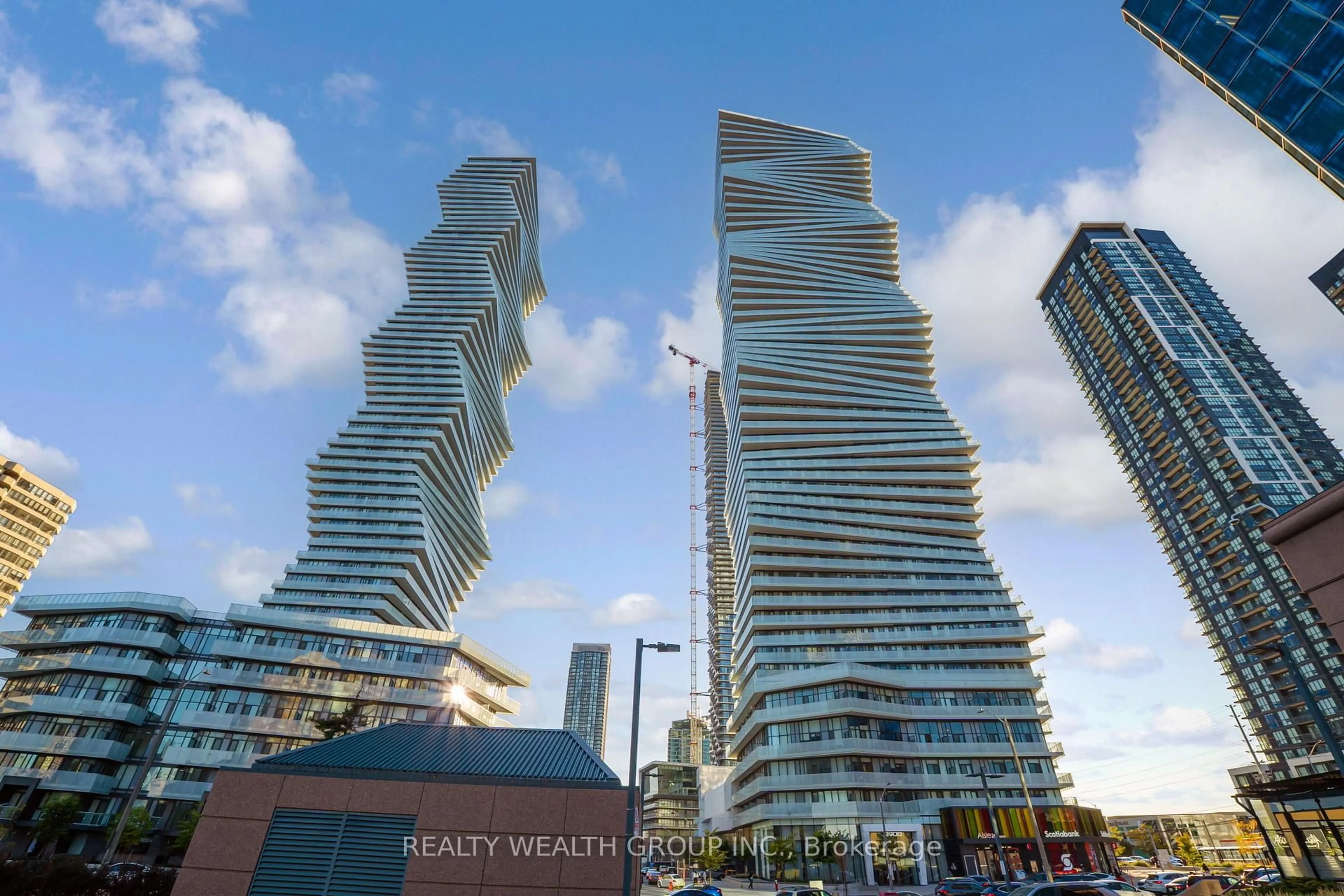 Unknown for 3900 Confederation Pkwy #3911, Mississauga Ontario L5B 0M3