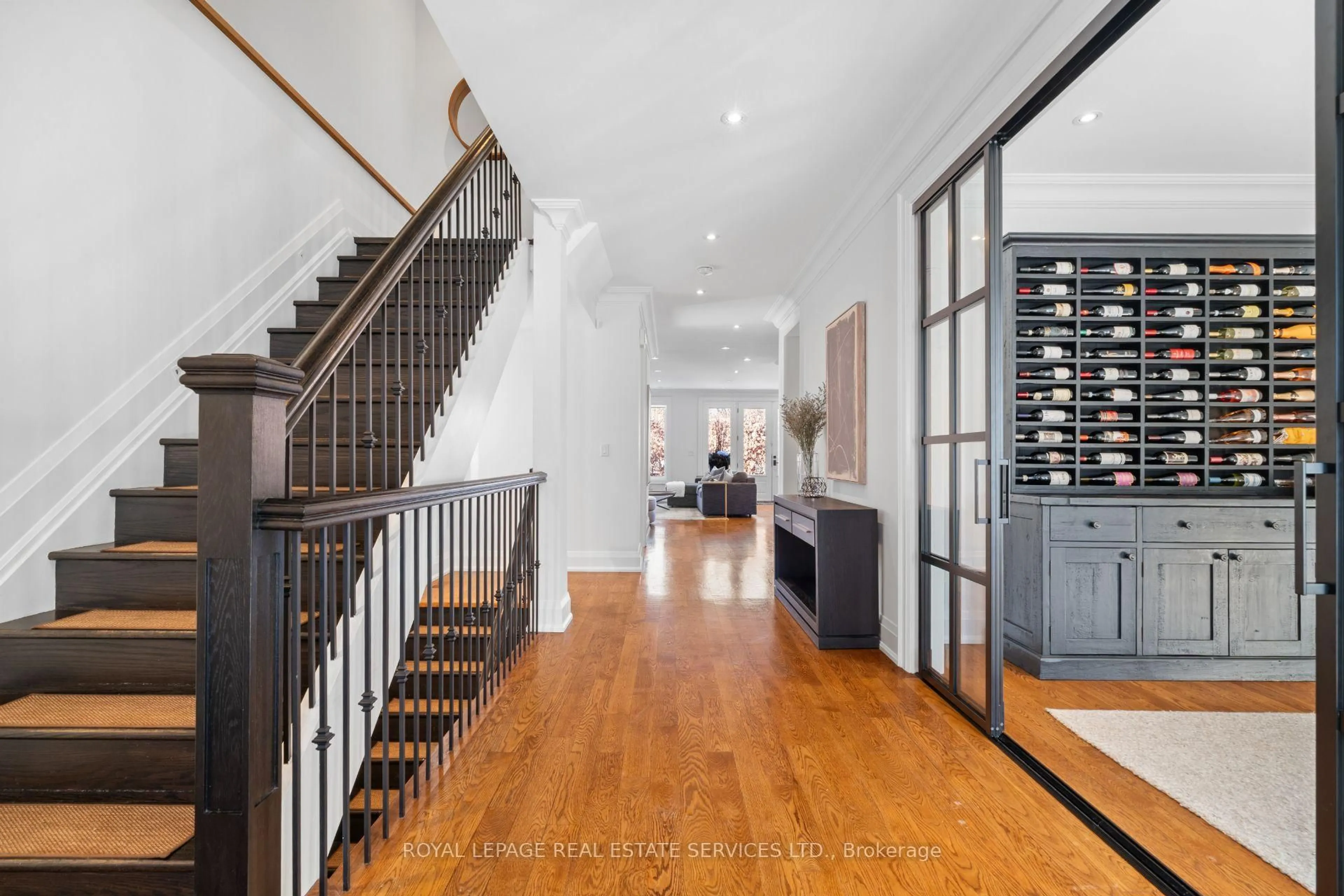 Indoor entryway for 104 Westrose Ave, Toronto Ontario M8X 2A3