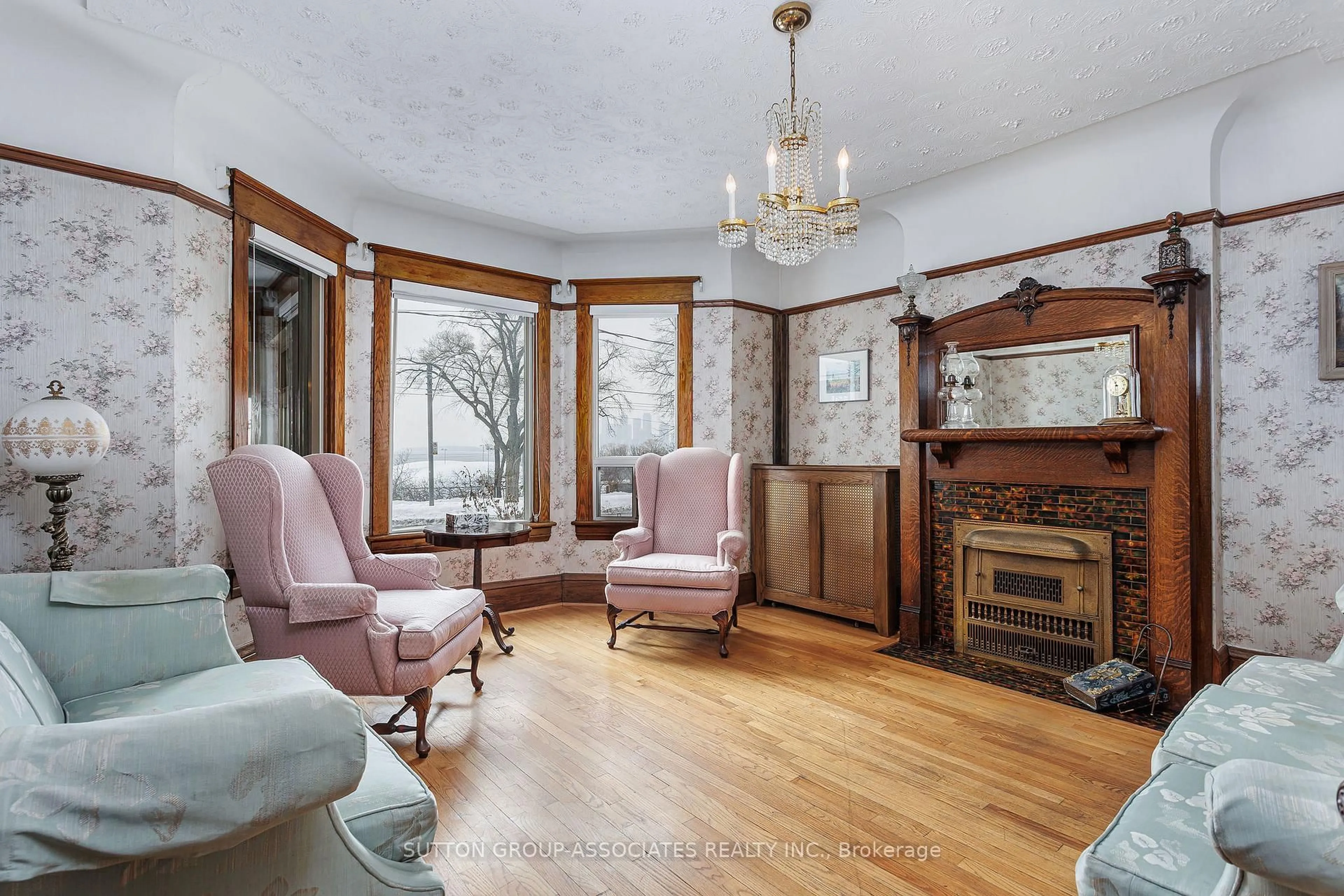 Living room with furniture, unknown for 1546 King St, Toronto Ontario M6K 1J6