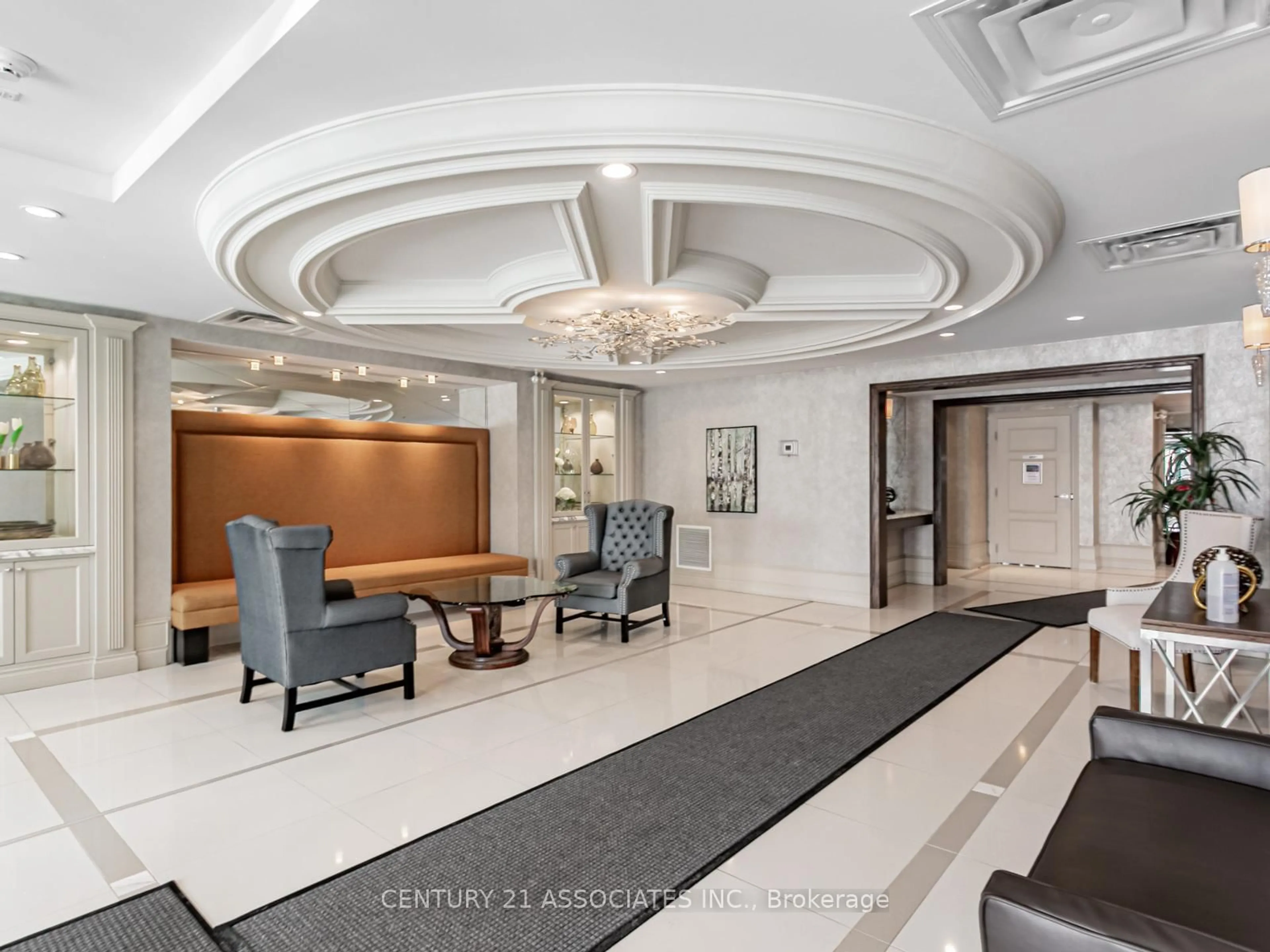 Indoor foyer for 50 Via Rosedale Way #204, Brampton Ontario L6R 3Z7