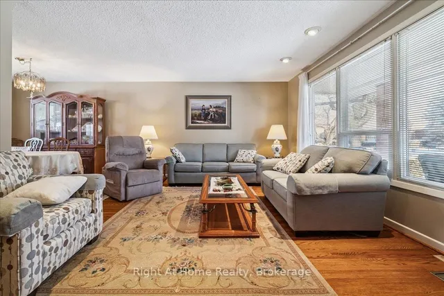 251 Elmwood Rd, Oakville 5