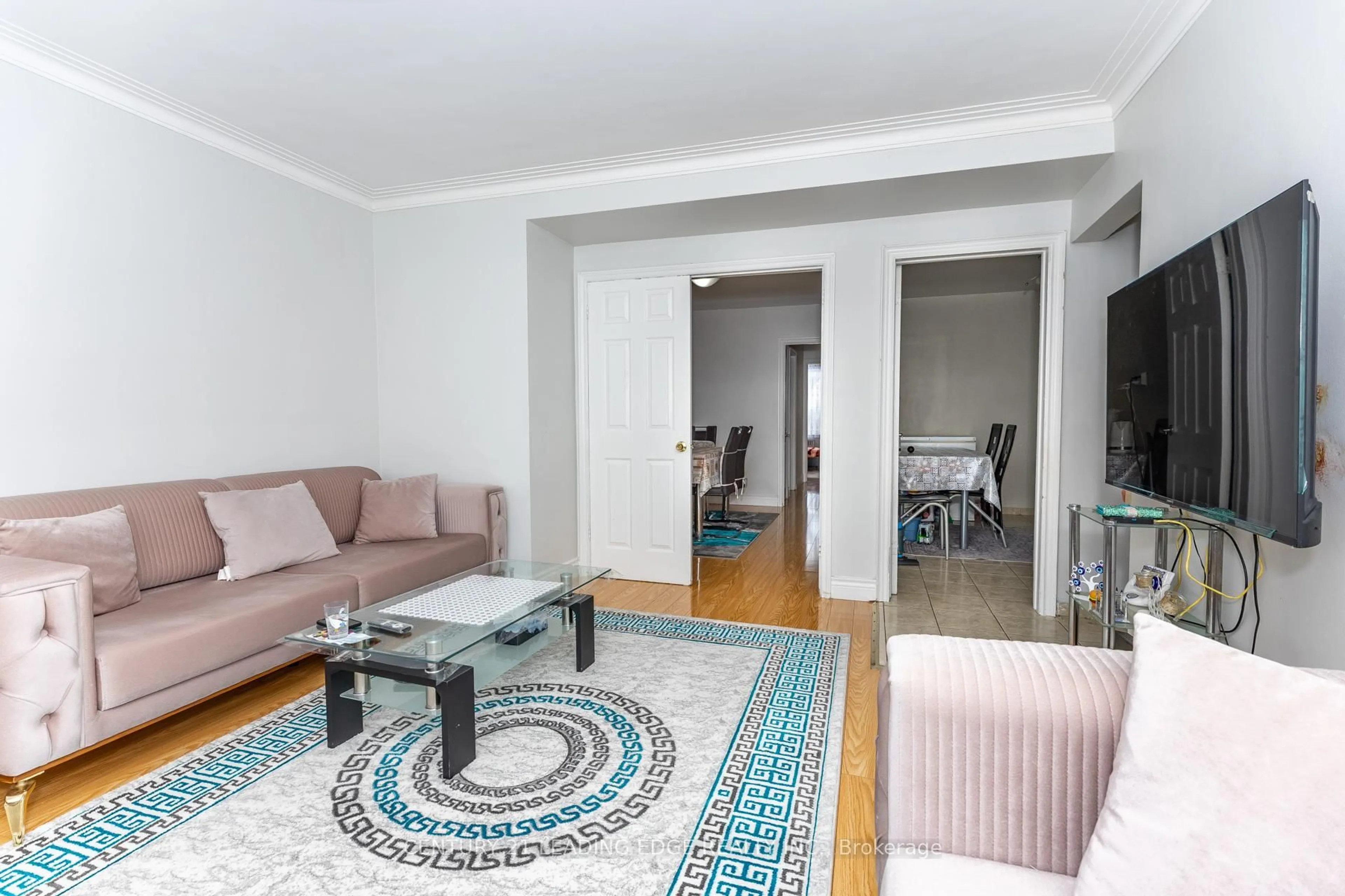 Living room with furniture, unknown for 62 Branstone Rd, Toronto Ontario M6E 4E4