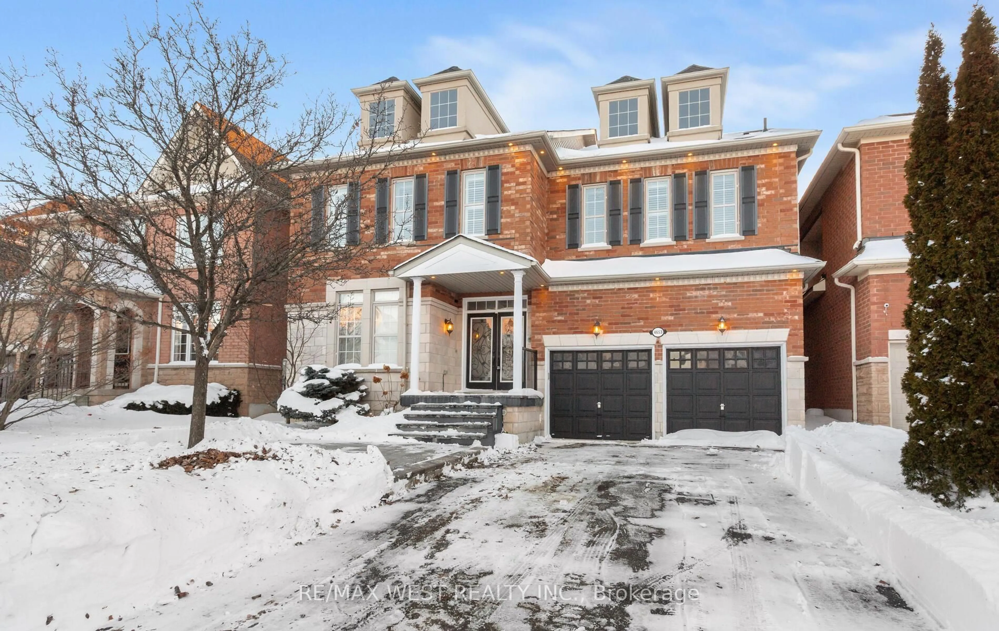 Home with brick exterior material, street for 4653 Colombo Cres, Mississauga Ontario L5M 7R2