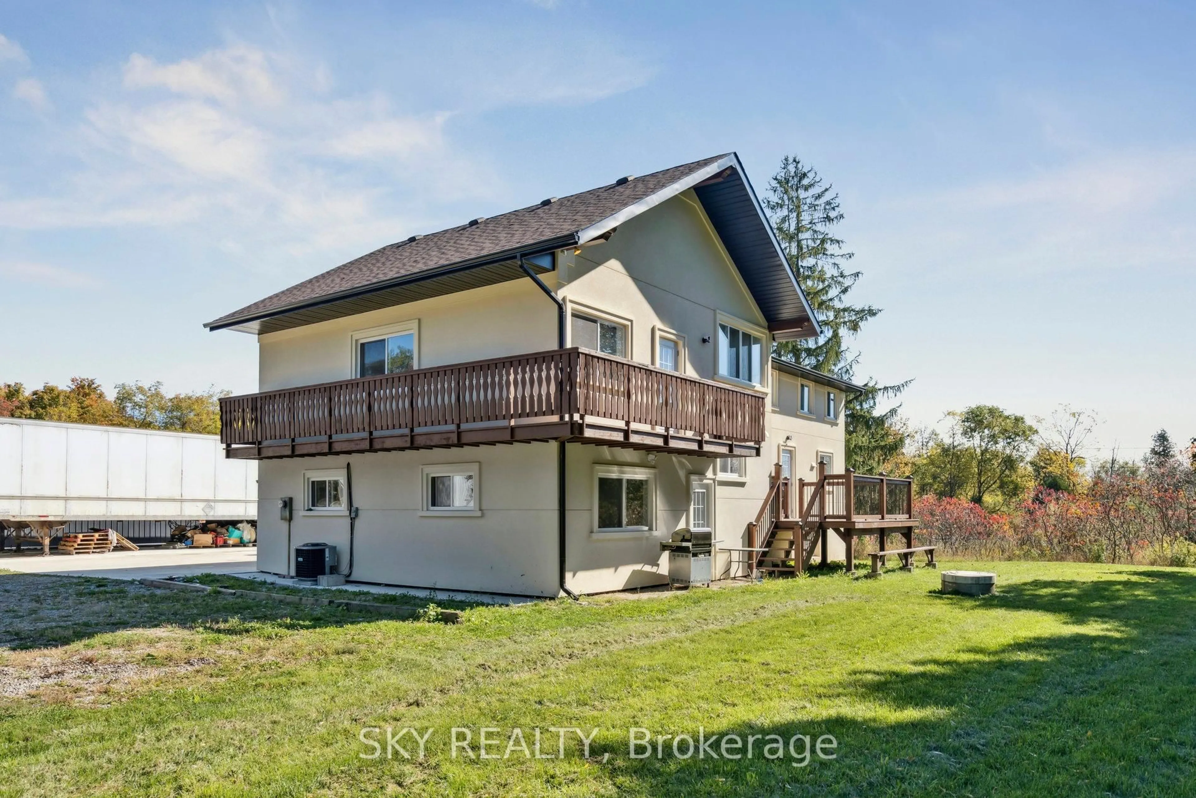 A pic from outside/outdoor area/front of a property/back of a property/a pic from drone, water/lake/river/ocean view for 12478 5 Line, Halton Hills Ontario L0P 1H0