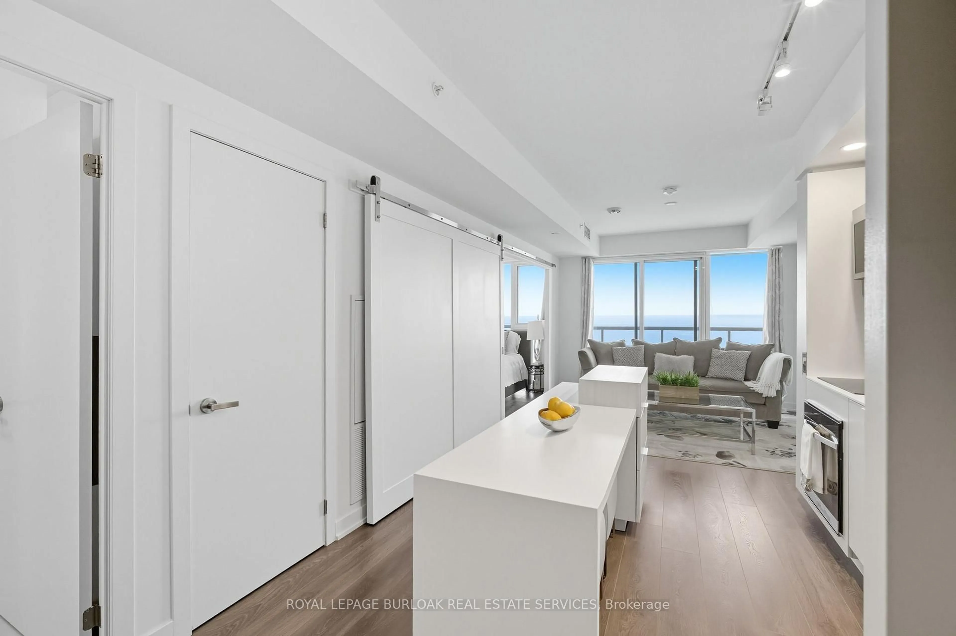 Unknown for 370 Martha St #1805, Burlington Ontario L7R 0G9