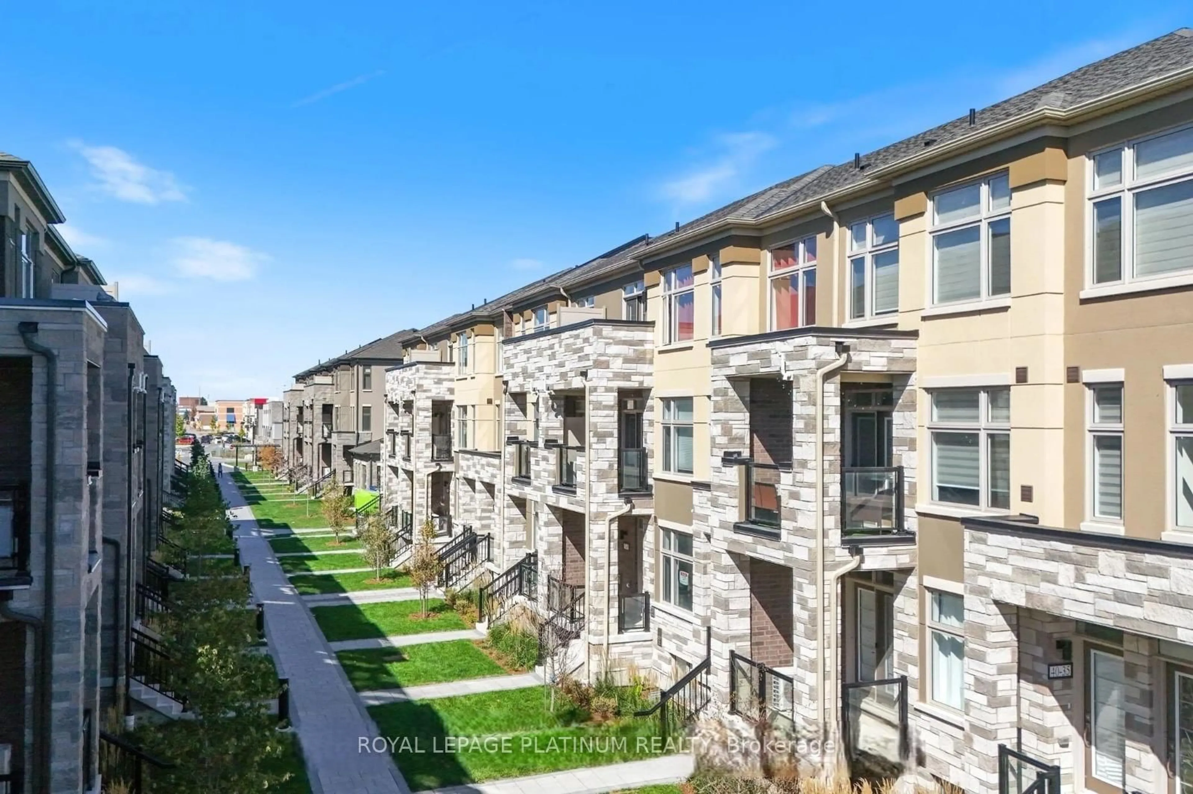 A pic from outside/outdoor area/front of a property/back of a property/a pic from drone, street for 15 Fieldridge Cres #3, Brampton Ontario L6R 0A7