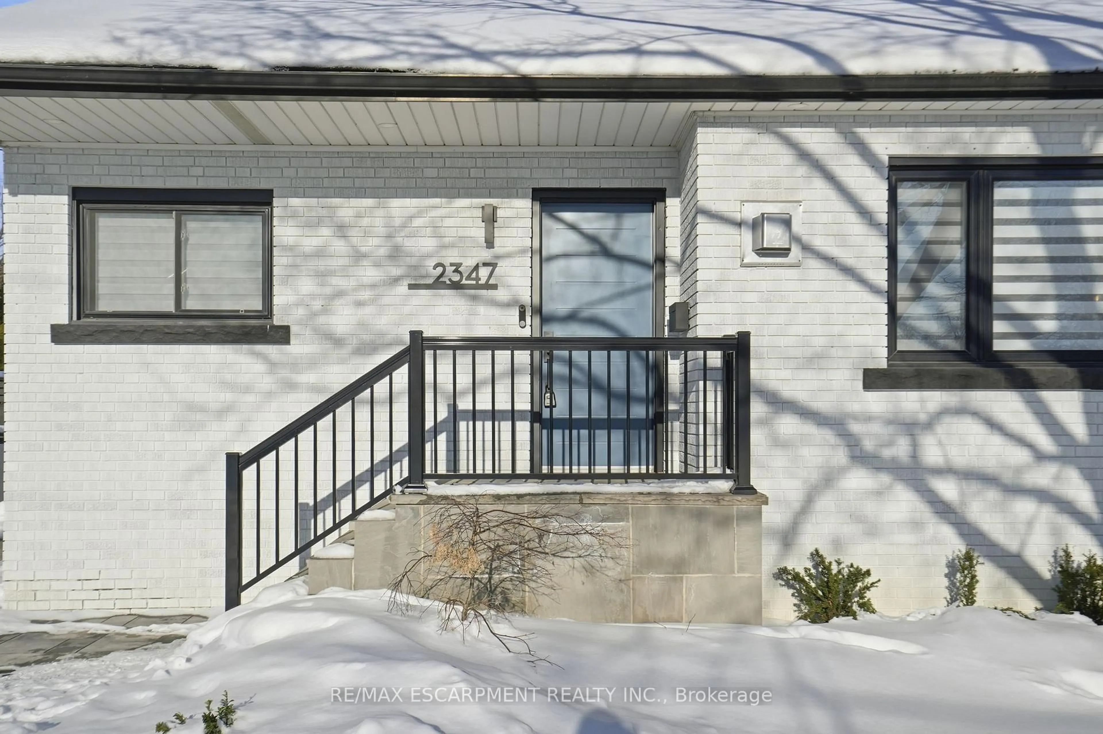Unknown for 2347 Sharron St, Burlington Ontario L7R 1W8