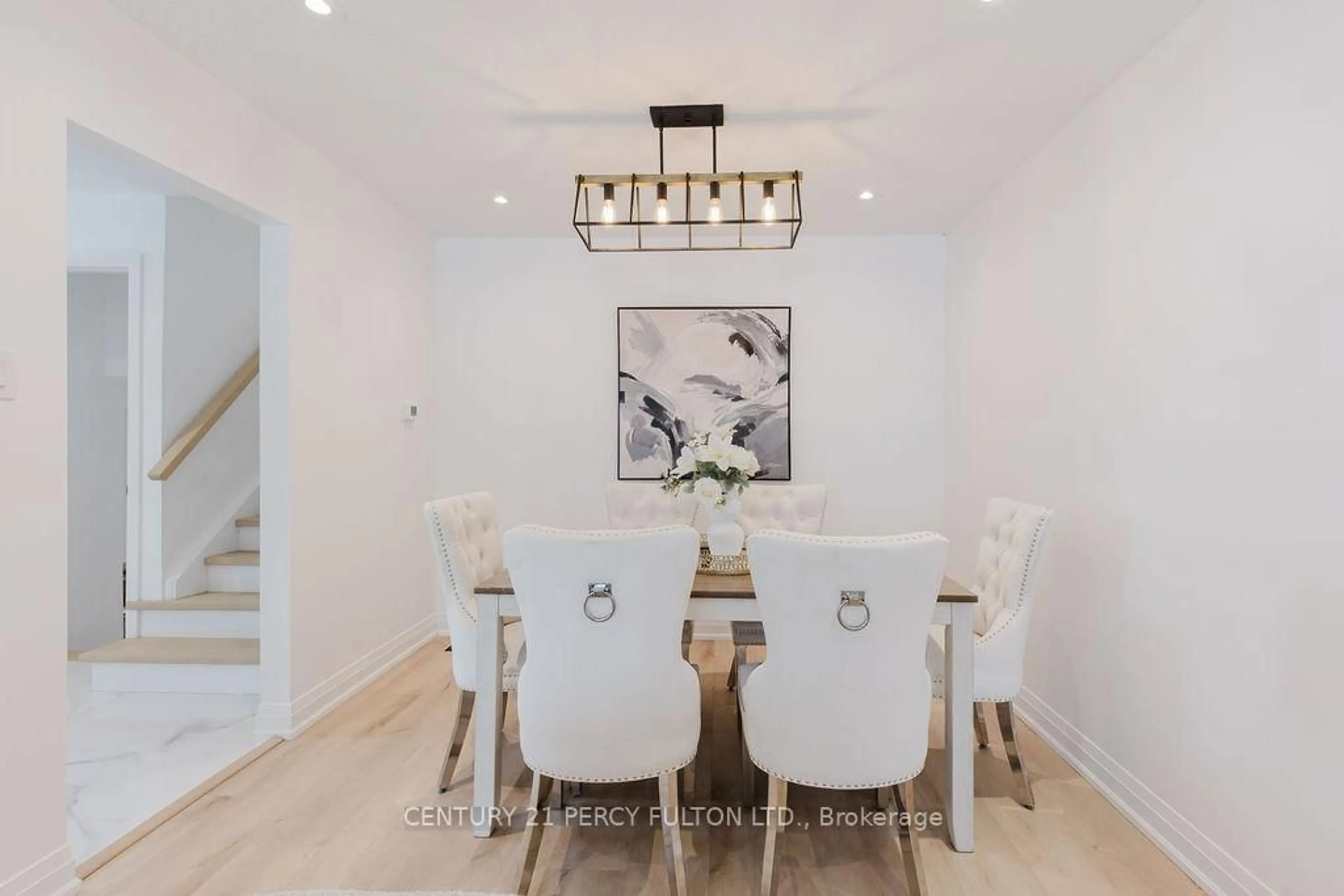 Dining room, unknown for 11 Bay Crest Dr, Brampton Ontario L6Z 1H5