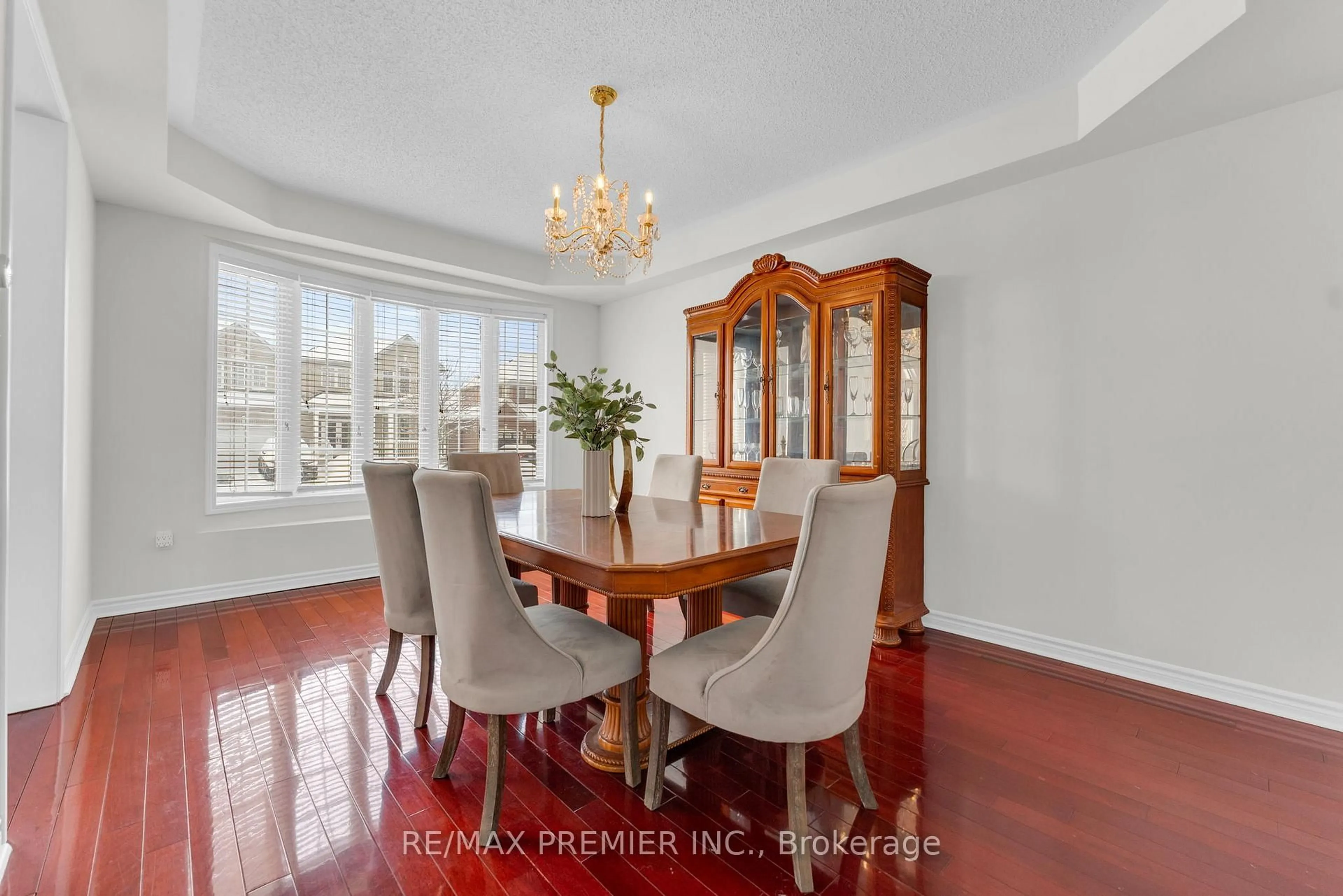 Dining room, unknown for 10 Pali Dr, Brampton Ontario L6P 1G3