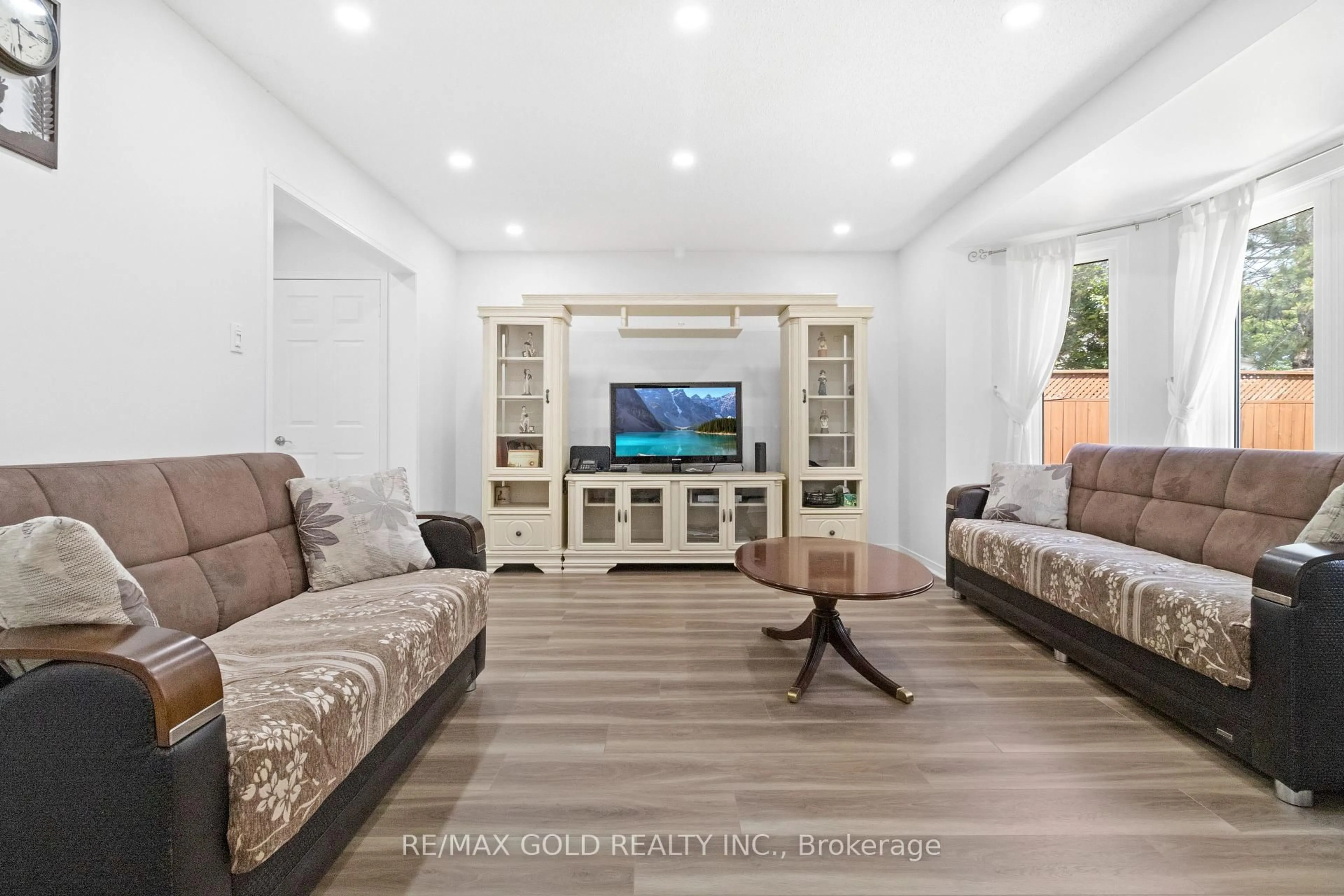 Living room with furniture, unknown for 40 Blue Spruce St, Brampton Ontario L6R 1C5