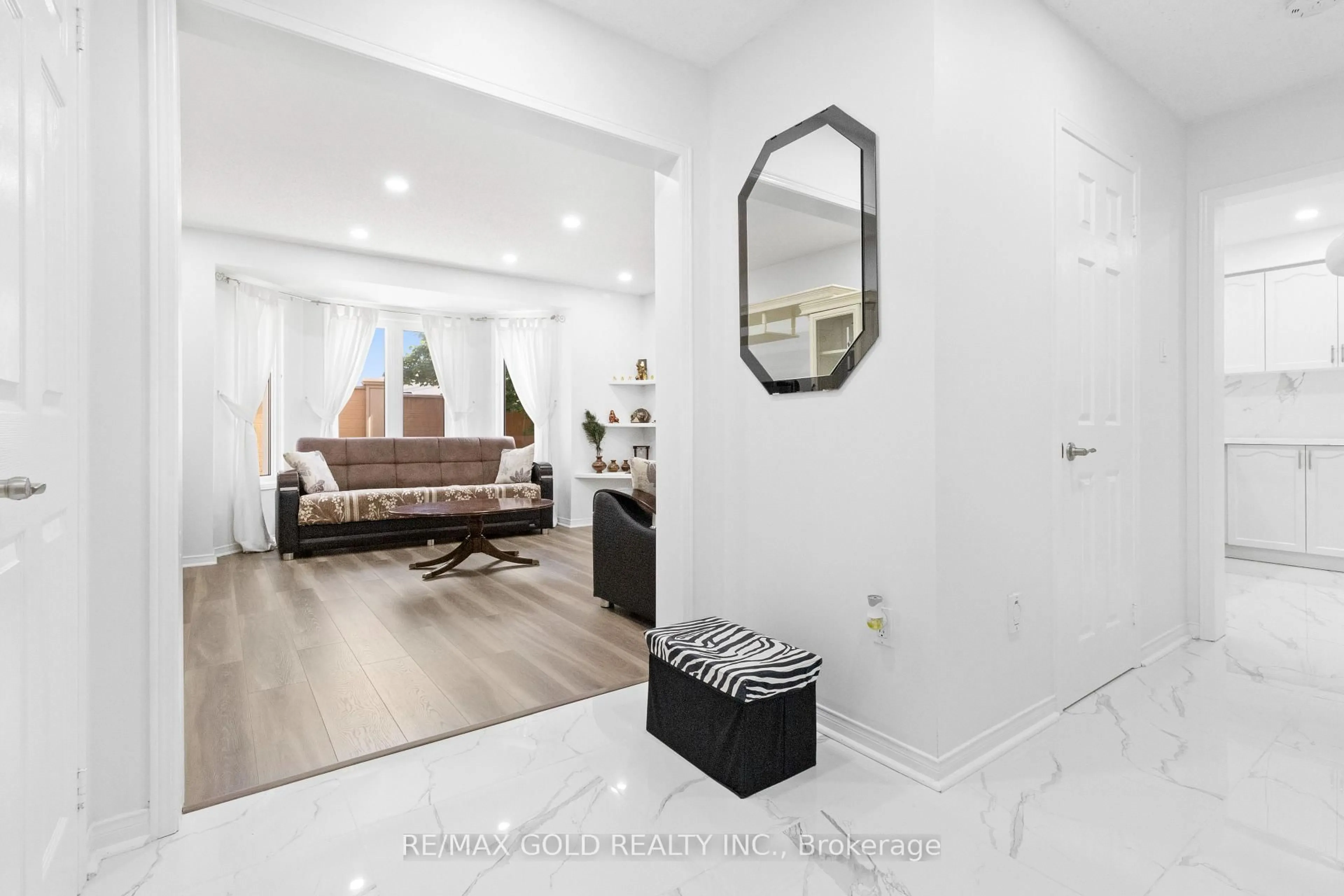 Unknown for 40 Blue Spruce St, Brampton Ontario L6R 1C5