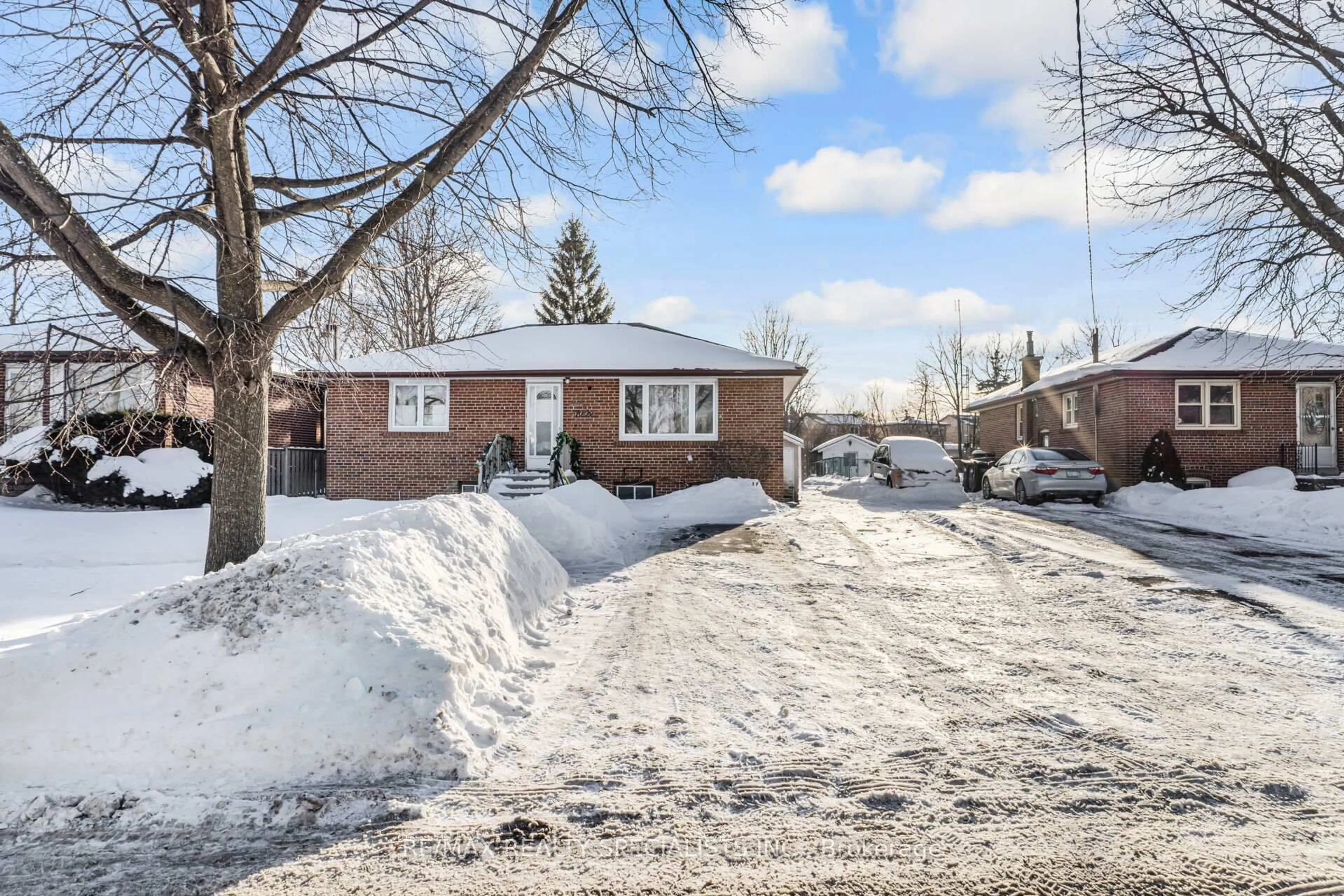 Unknown for 67 Moore St, Brampton Ontario L6X 1V2