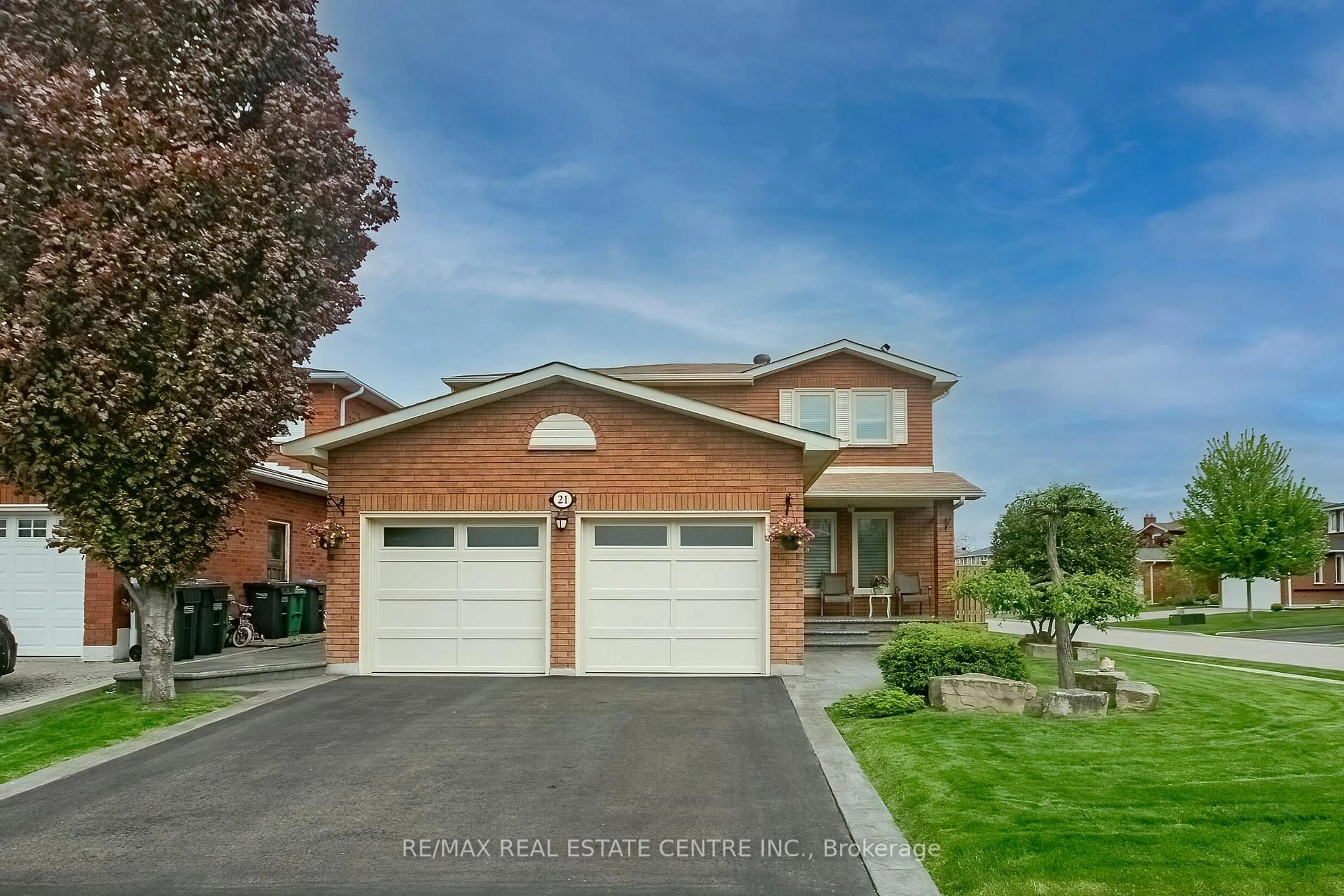 Home with brick exterior material, street for 21 Amantine Cres, Brampton Ontario L6W 4A2