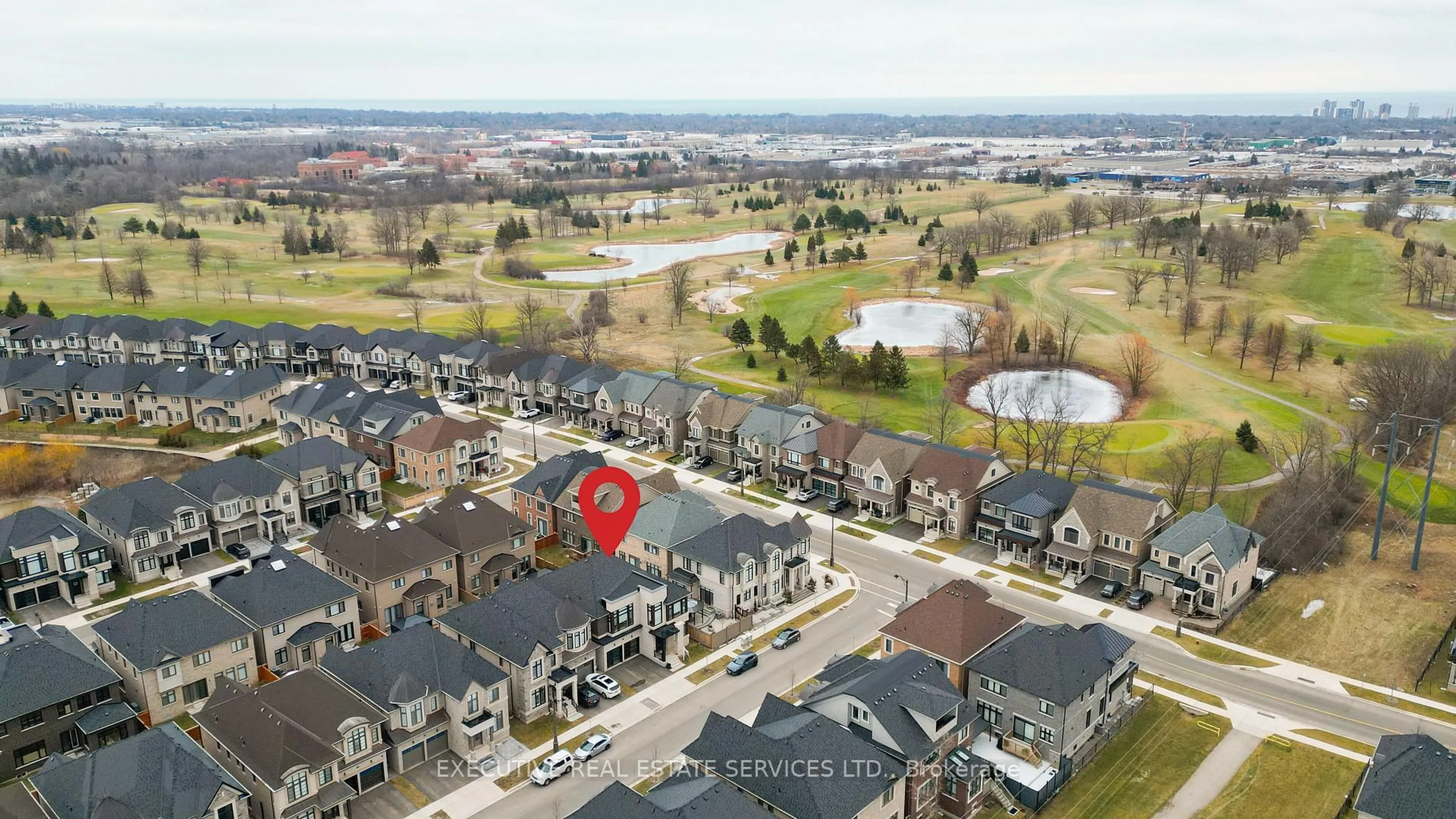 A pic from outside/outdoor area/front of a property/back of a property/a pic from drone, unknown for 1217 Ironbridge Rd, Oakville Ontario L6M 5M5