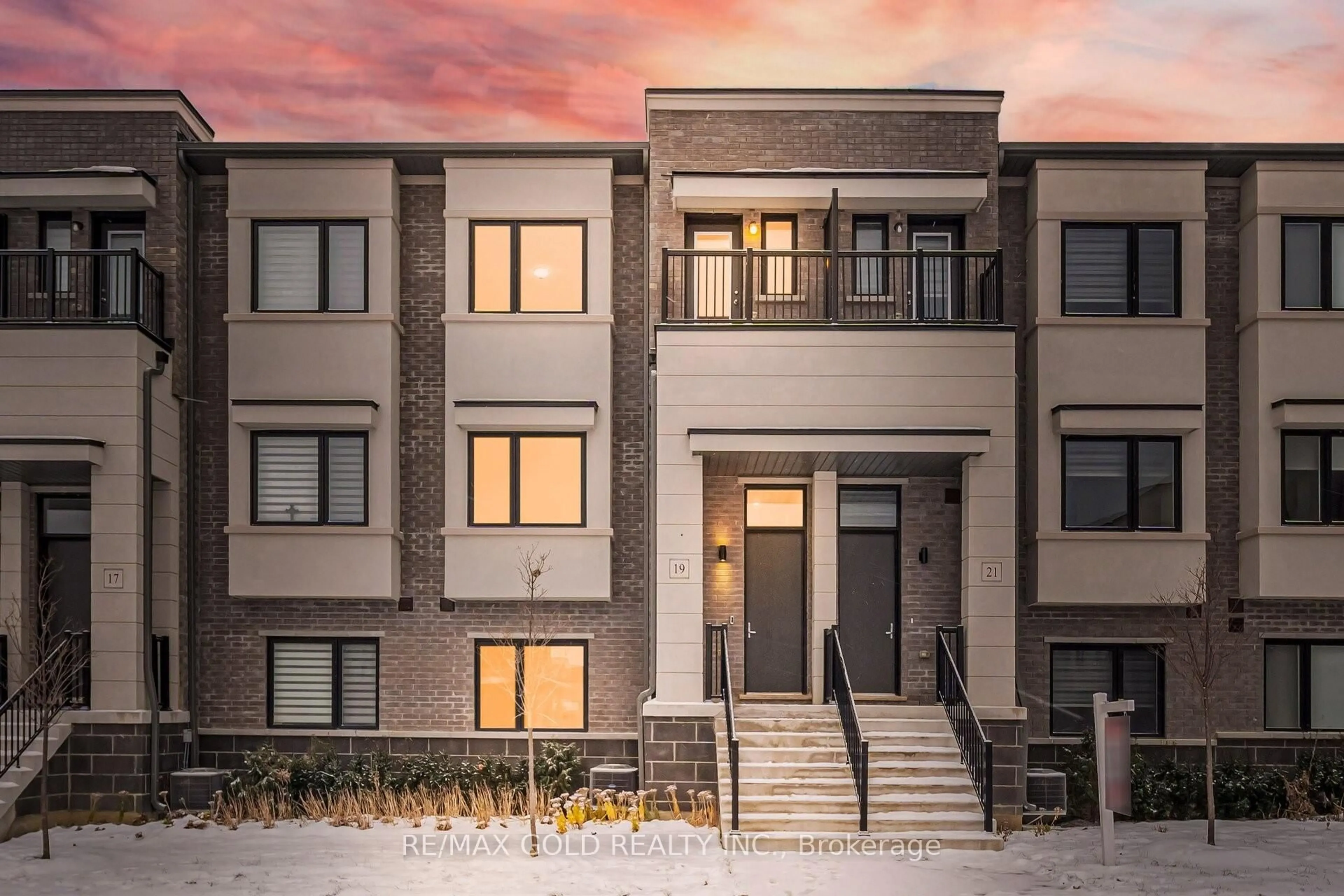 Unknown for 19 Lambert Lane, Caledon Ontario L7E 4M5