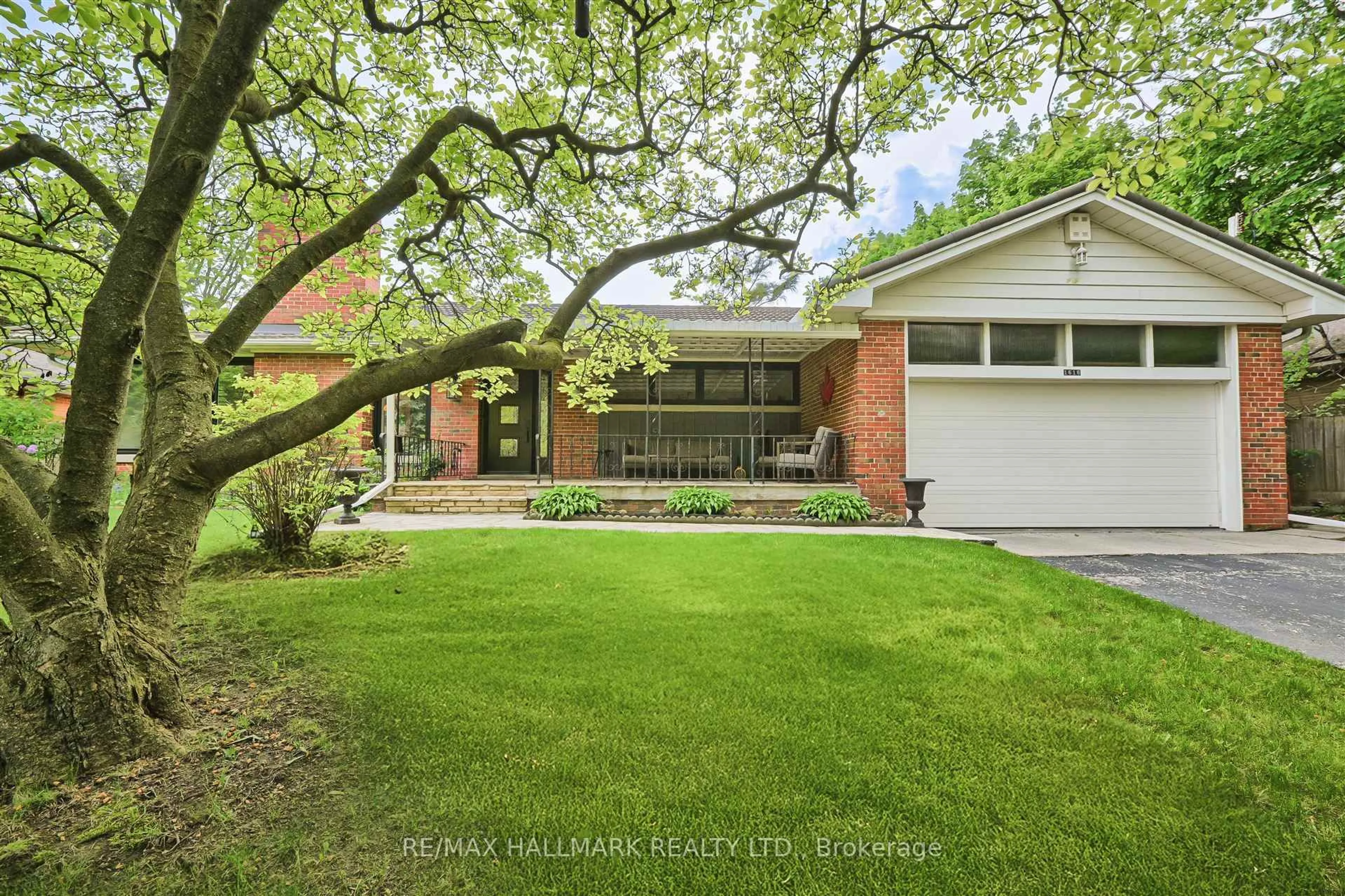Home with brick exterior material, street for 1616 Islington Ave, Toronto Ontario M9A 3M6