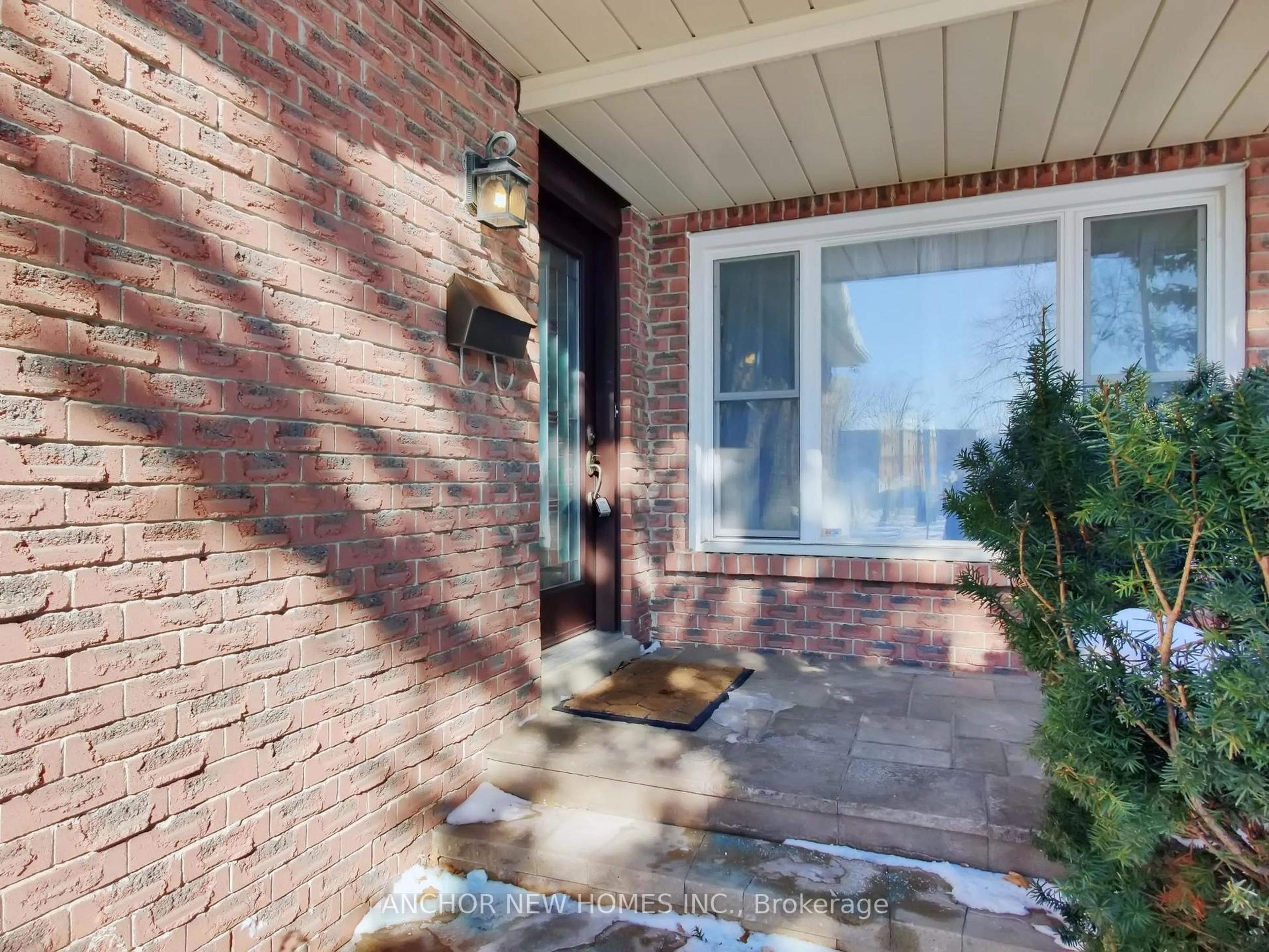 Home with brick exterior material, street for 6237 Osprey Blvd, Mississauga Ontario L5N 5V7