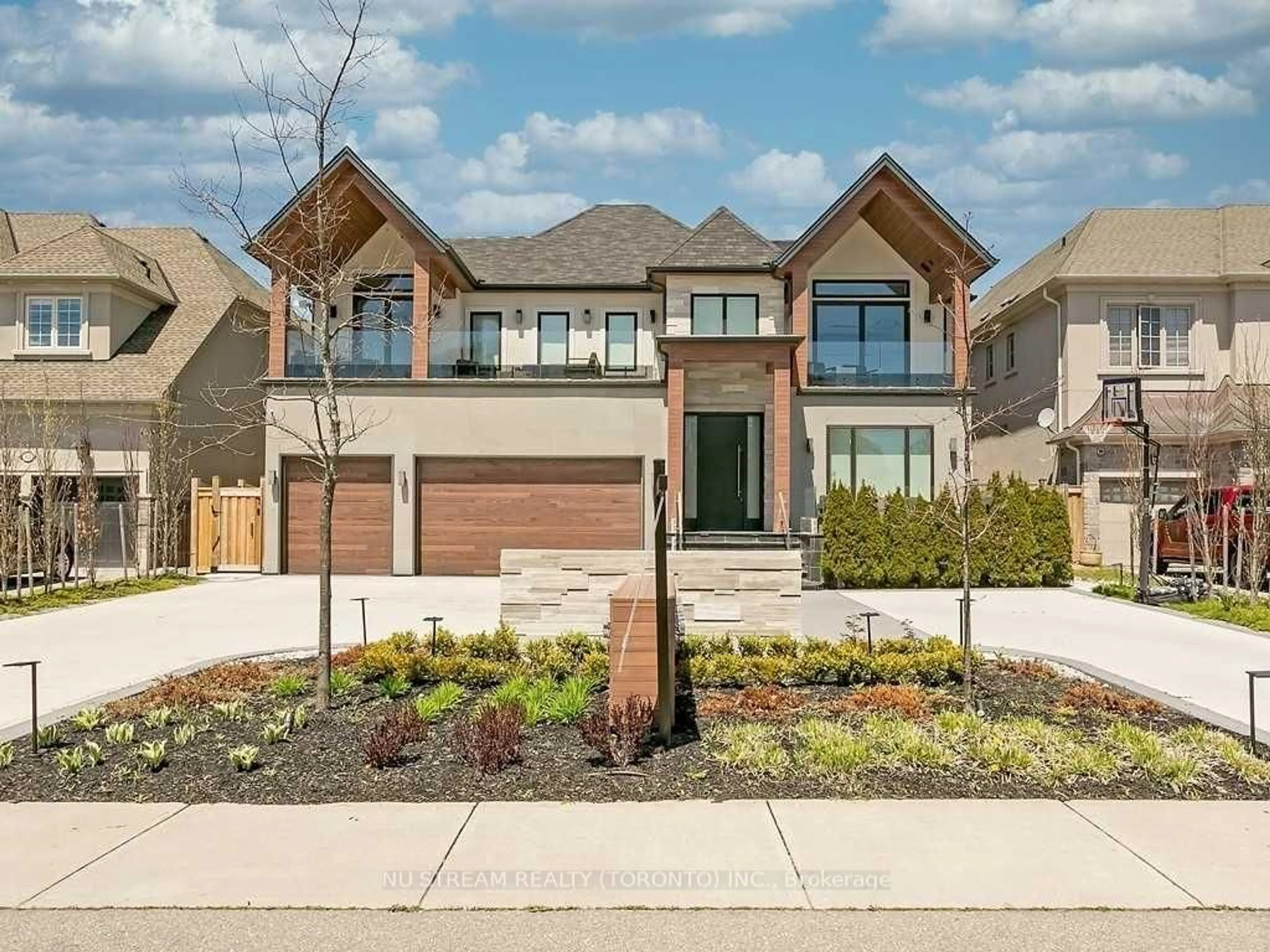 Home with brick exterior material, street for 3425 Lakeshore Rd, Oakville Ontario L6L 0A3