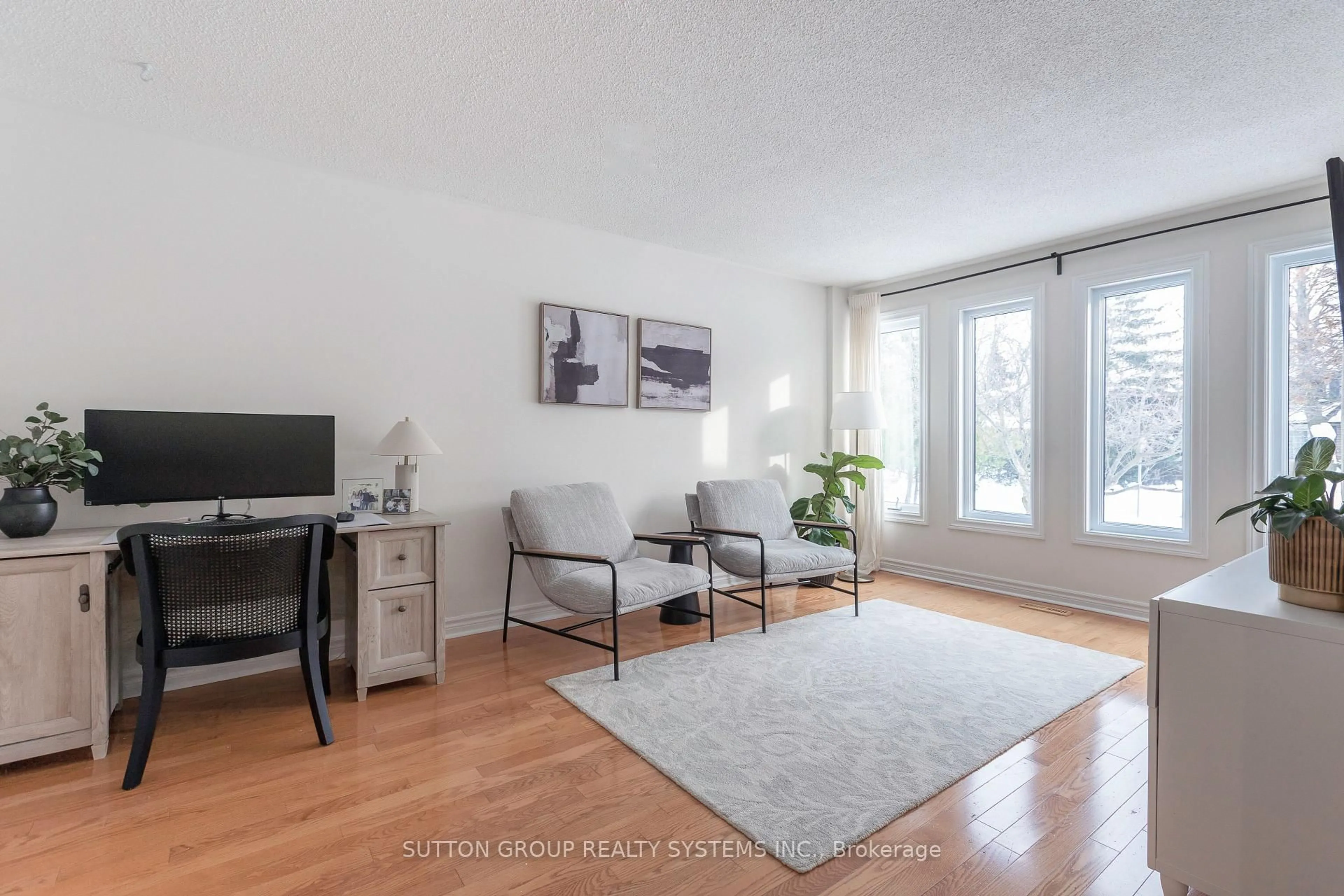 Living room with furniture, wood/laminate floor for 1135 Manor Rd, Oakville Ontario L6M 1G3