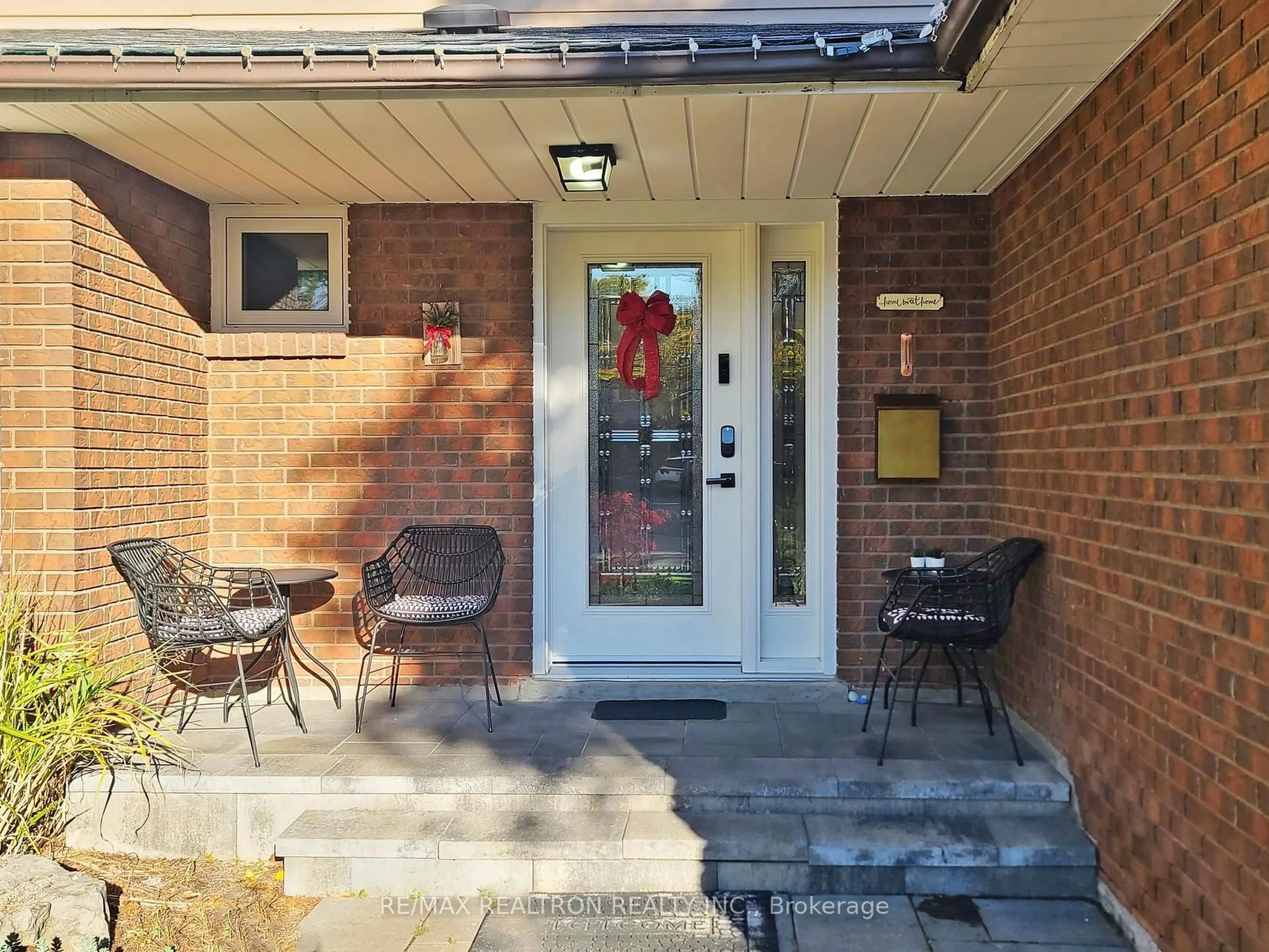 Home with brick exterior material, street for 1217 Lambeth Rd, Oakville Ontario L6H 2E1
