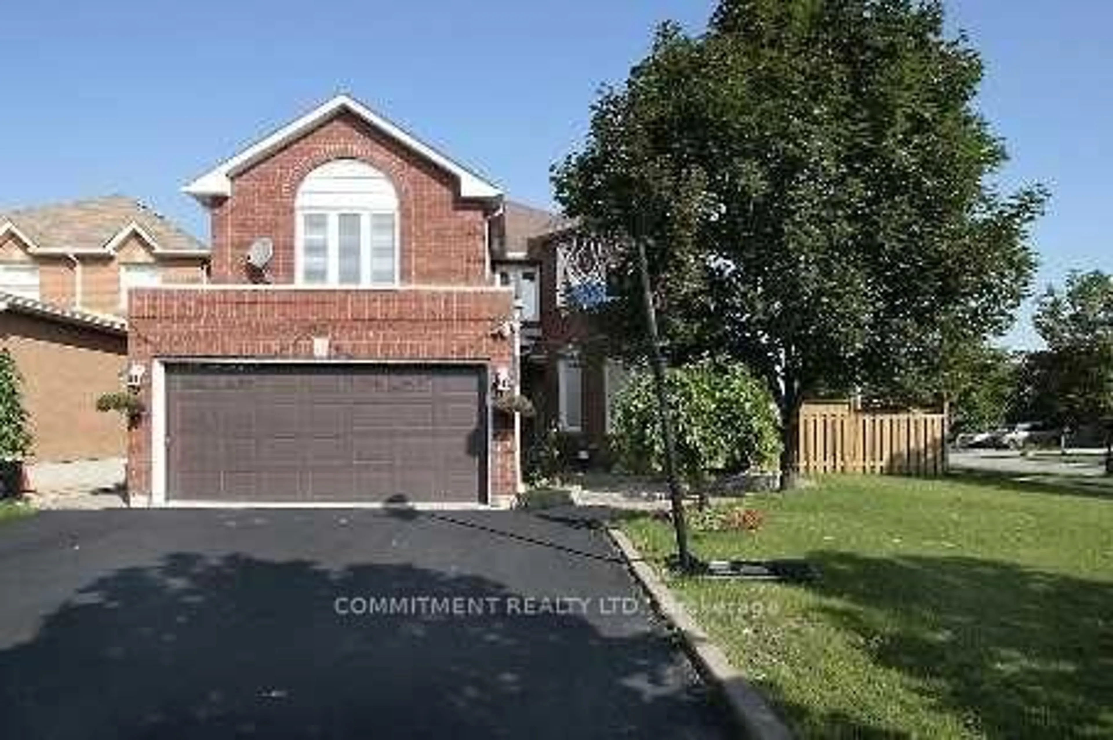 Home with brick exterior material, street for 1041 Sherwood Mills Blvd, Mississauga Ontario L5V 1R3