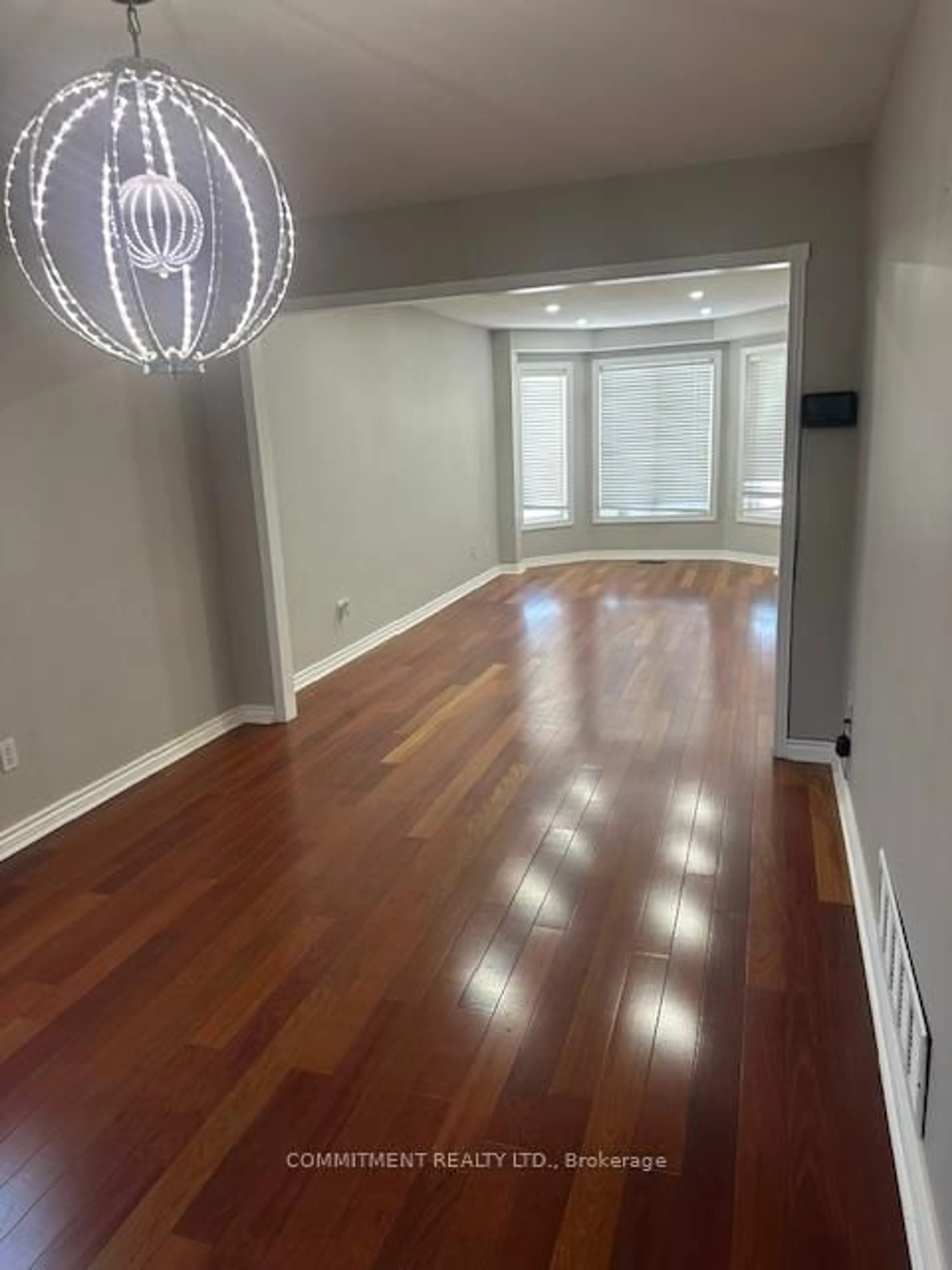 A pic of a room for 1041 Sherwood Mills Blvd, Mississauga Ontario L5V 1R3