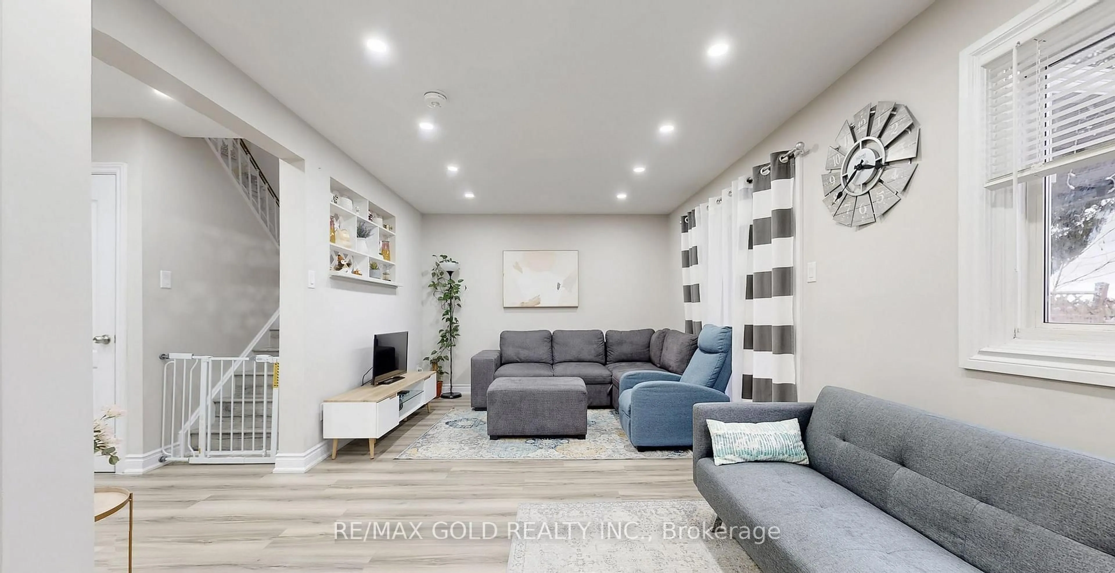 Living room with furniture, unknown for 12 Glencastle Sq, Brampton Ontario L6S 2H8