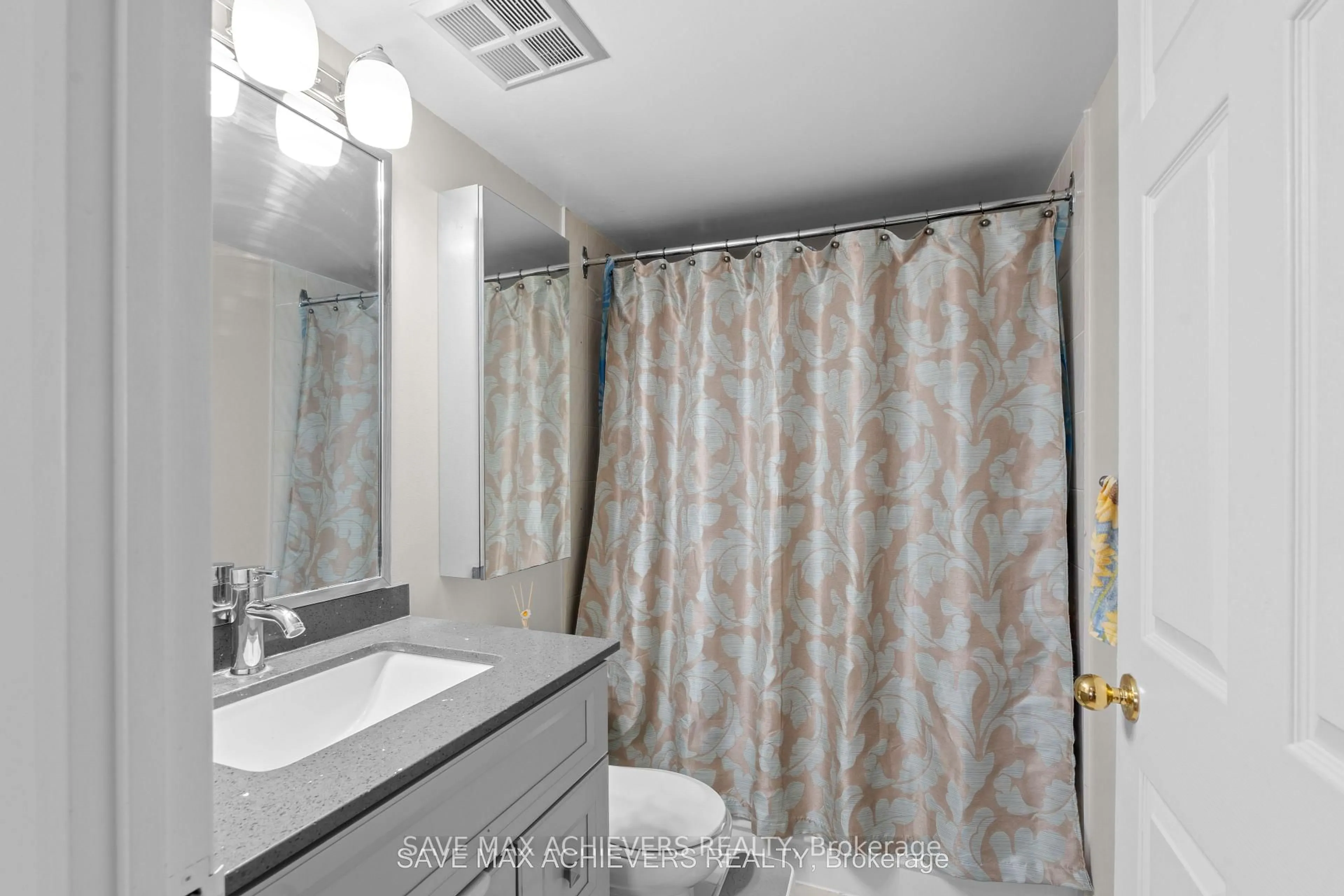 Standard bathroom, unknown for 10 Malta Ave #806, Brampton Ontario L6Y 4G6