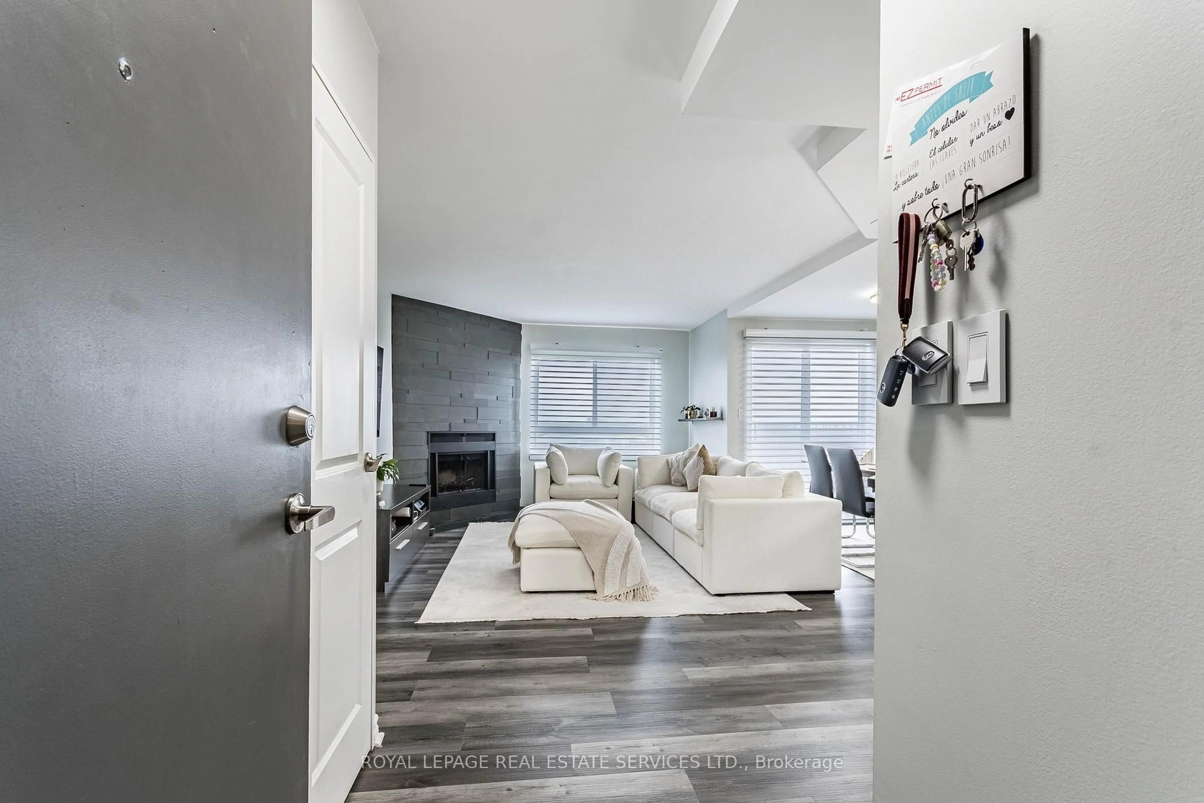 Living room with furniture, unknown for 1000 Cedarglen Gate #619, Mississauga Ontario L5C 3Z5