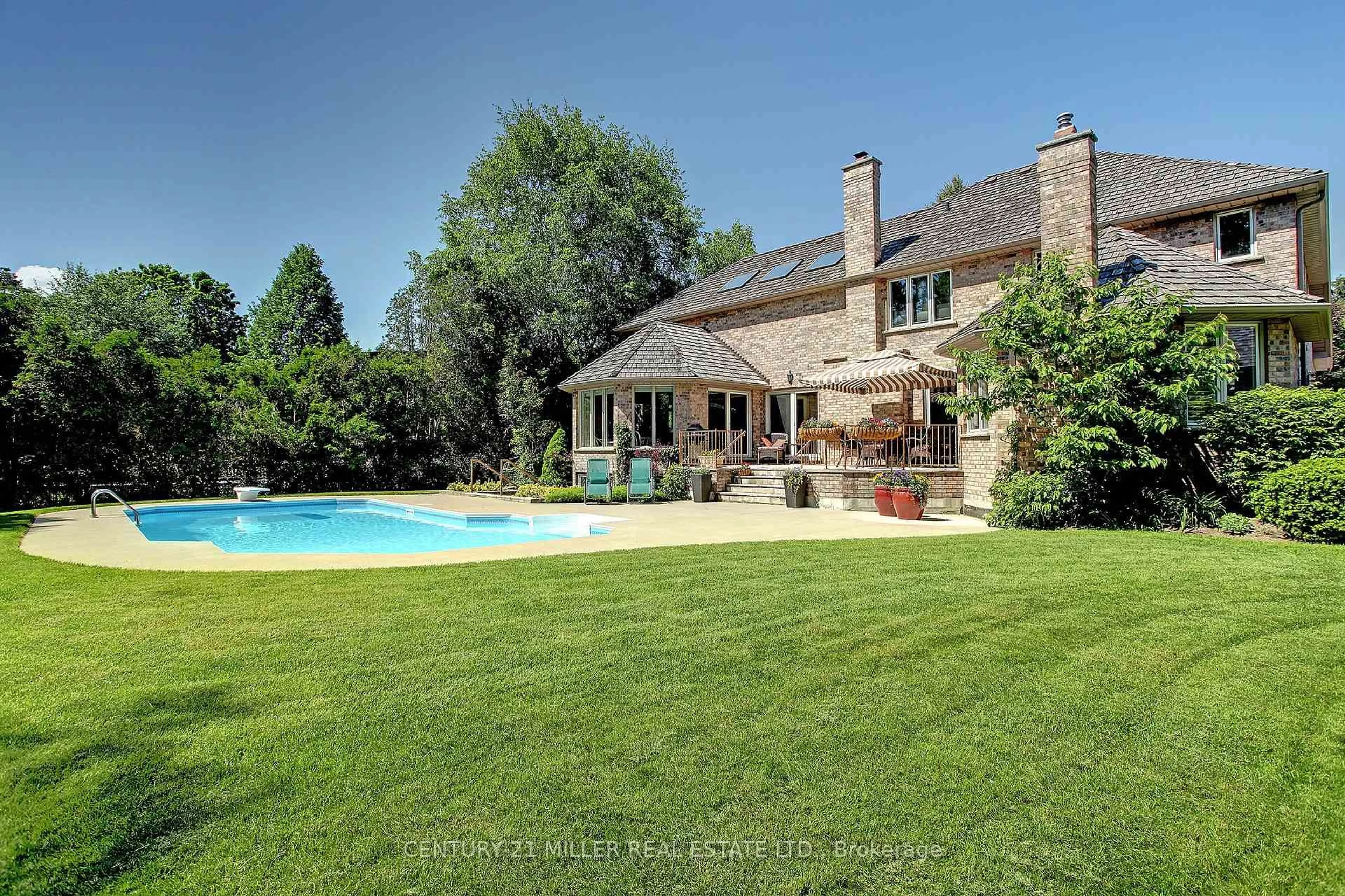 Pool for 238 Elton Park Rd, Oakville Ontario L6J 4C1