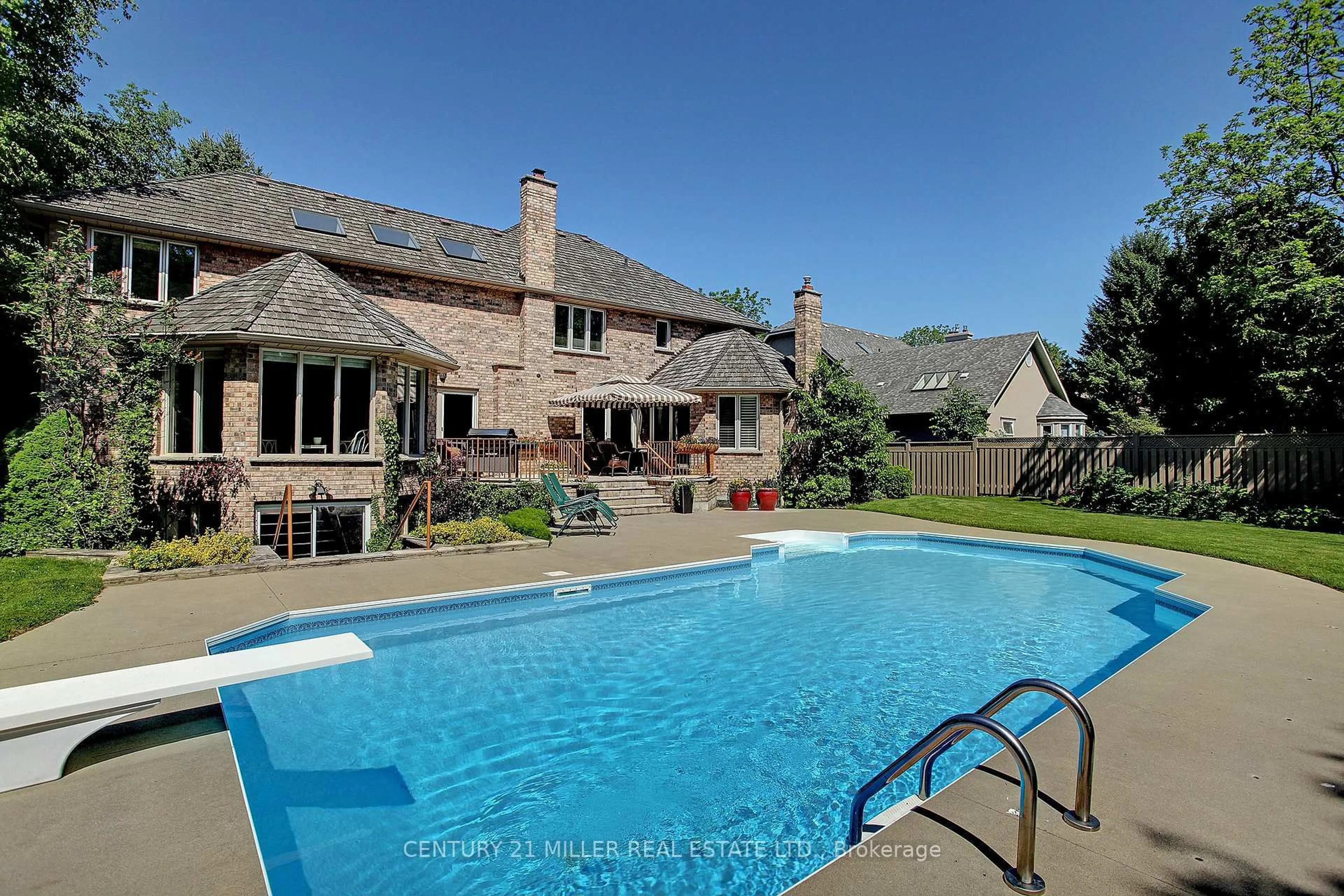 Pool for 238 Elton Park Rd, Oakville Ontario L6J 4C1