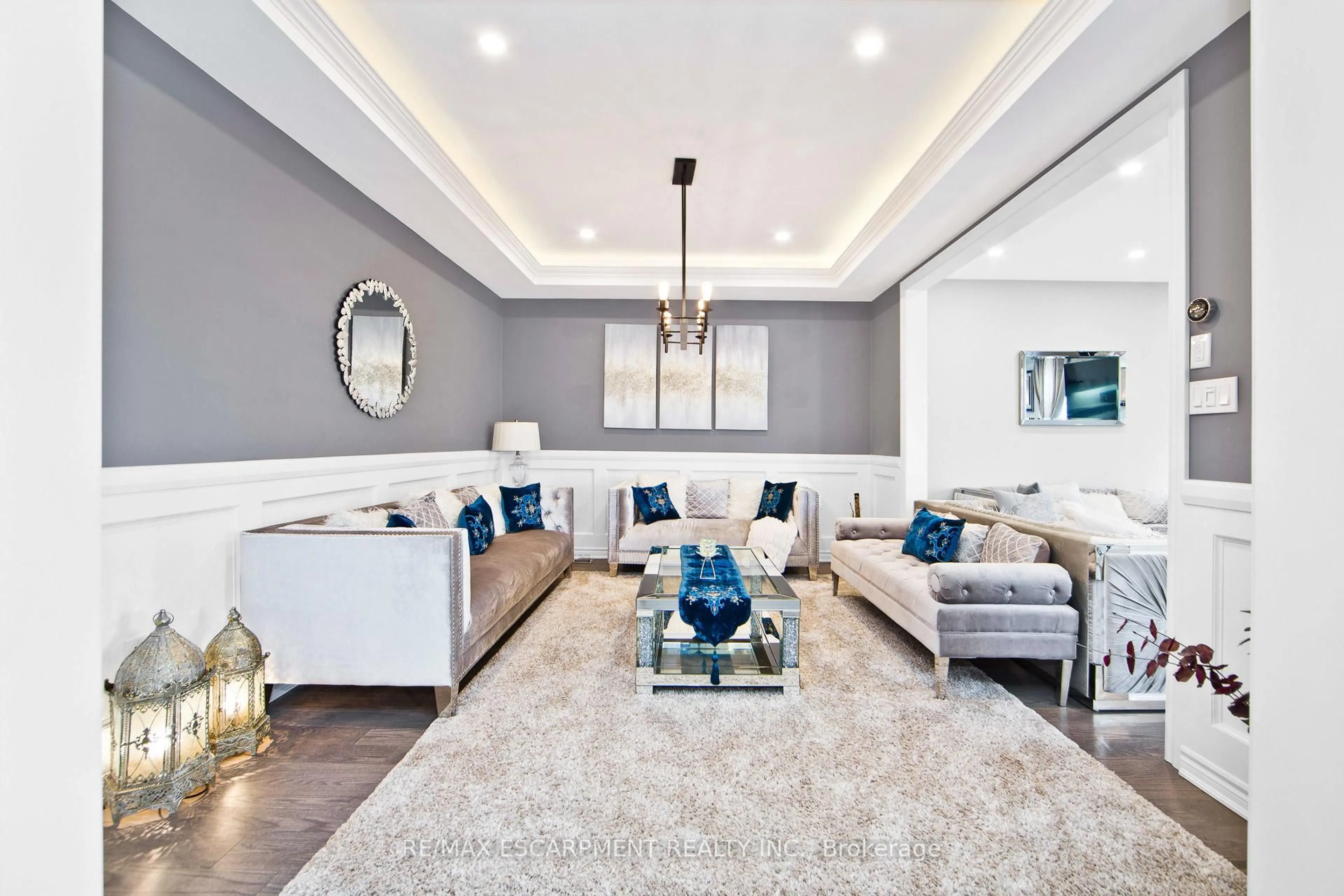 Living room with furniture, unknown for 307 Hinton Terr, Milton Ontario L9E 1C8