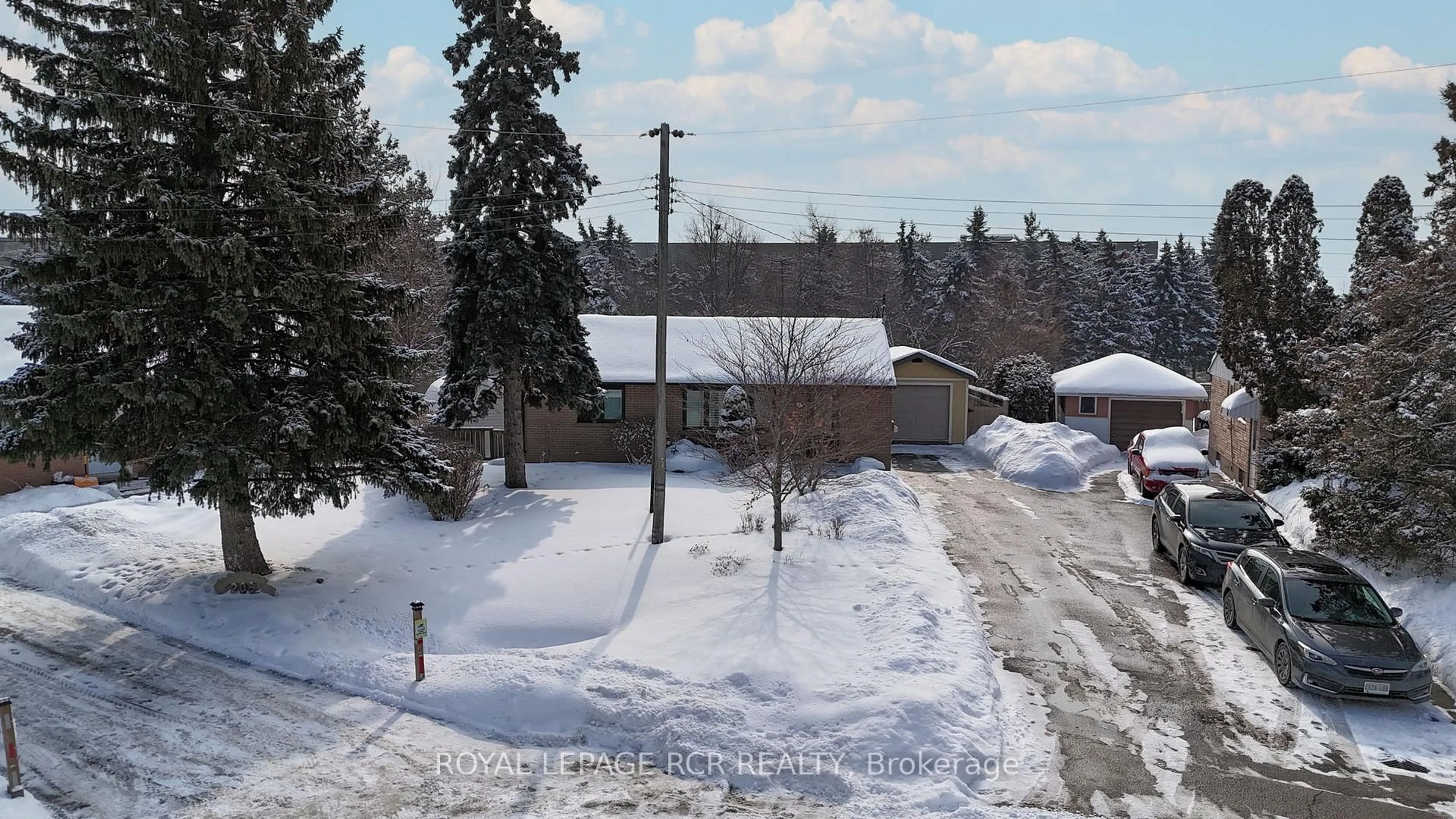 Unknown for 205 Martha Cres, Caledon Ontario L7E 4X2