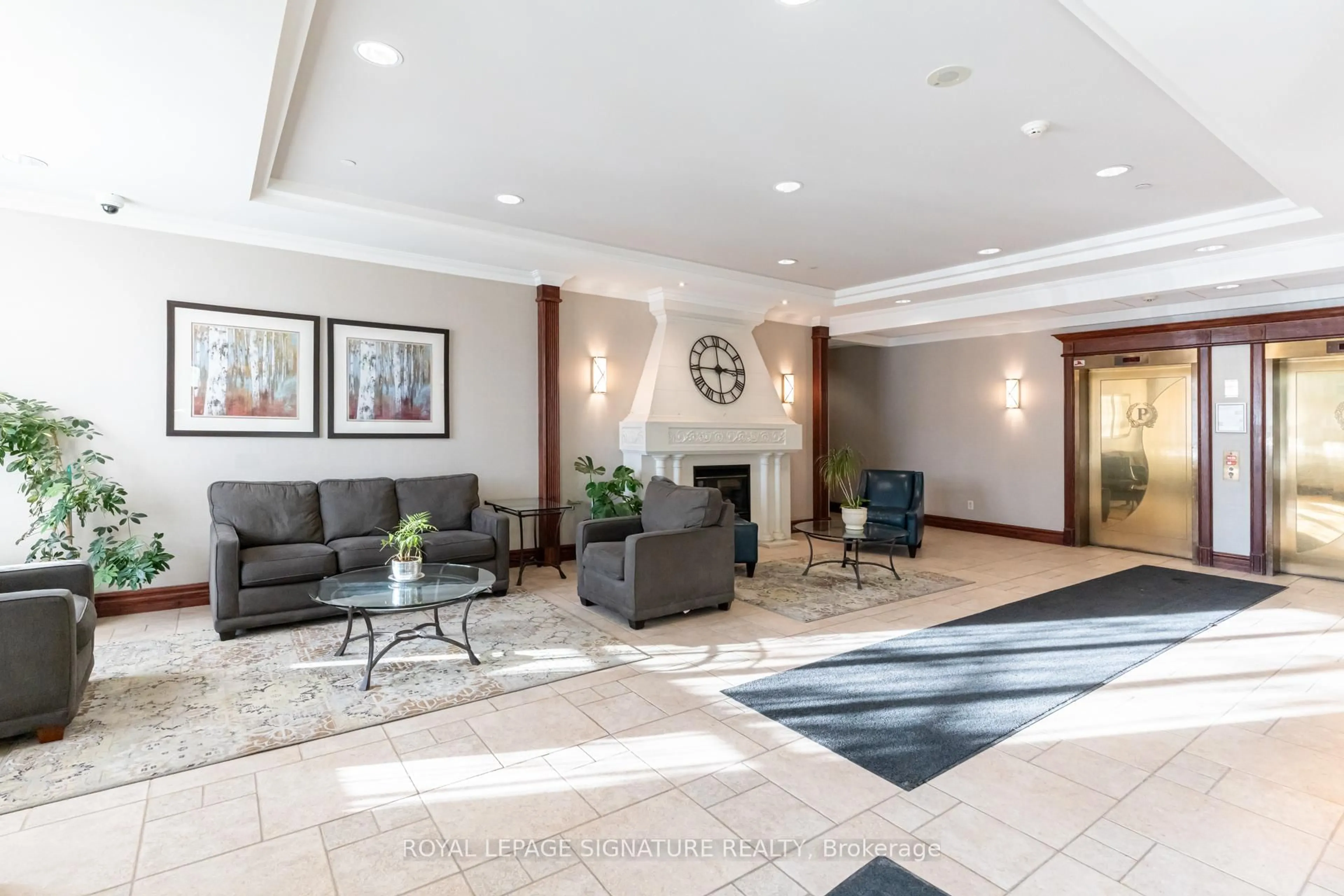 Lobby for 2545 Erin Centre Blvd #1703, Mississauga Ontario L5M 6Z9