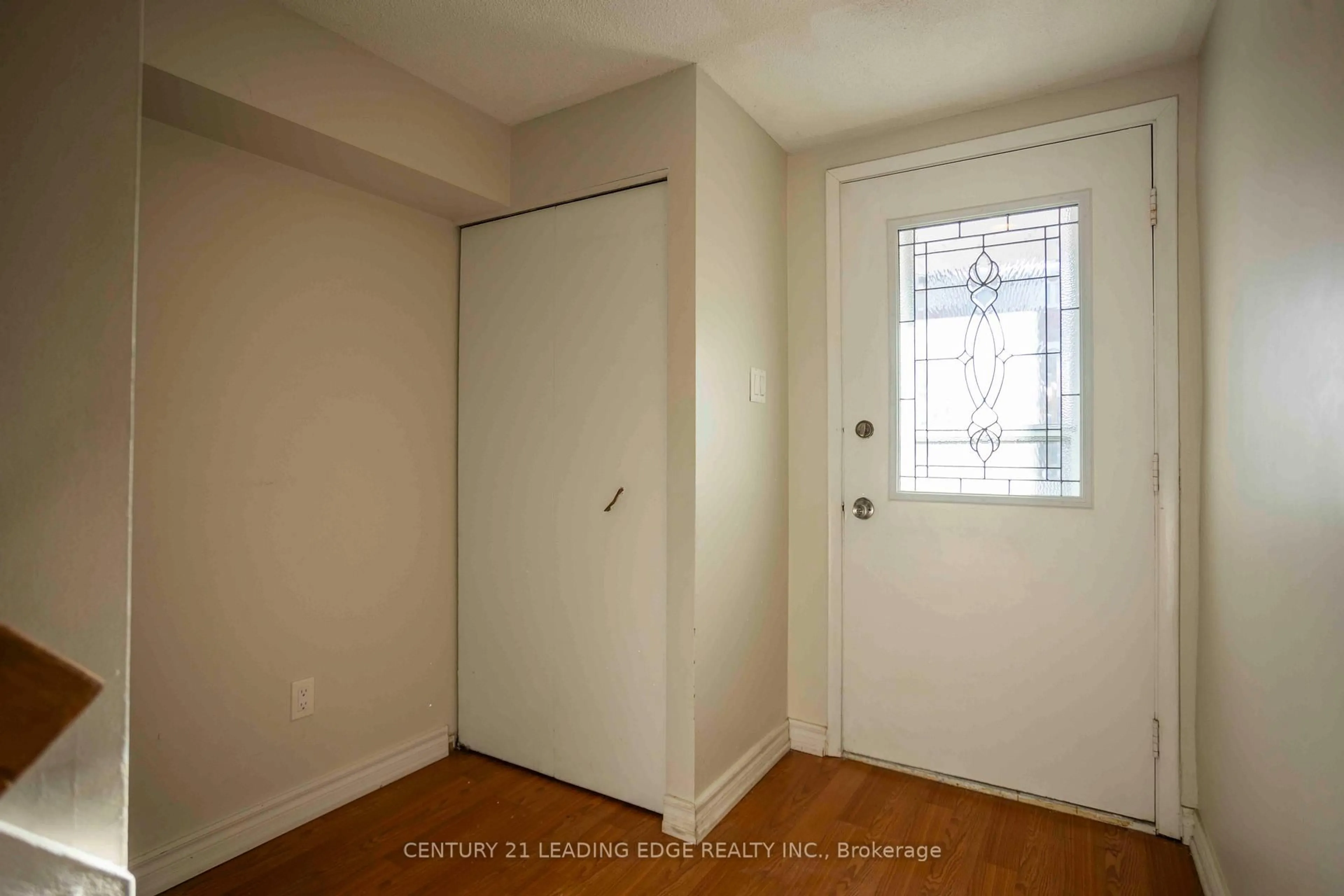 Unknown for 915 Inverhouse Dr #15, Mississauga Ontario L5J 4B2