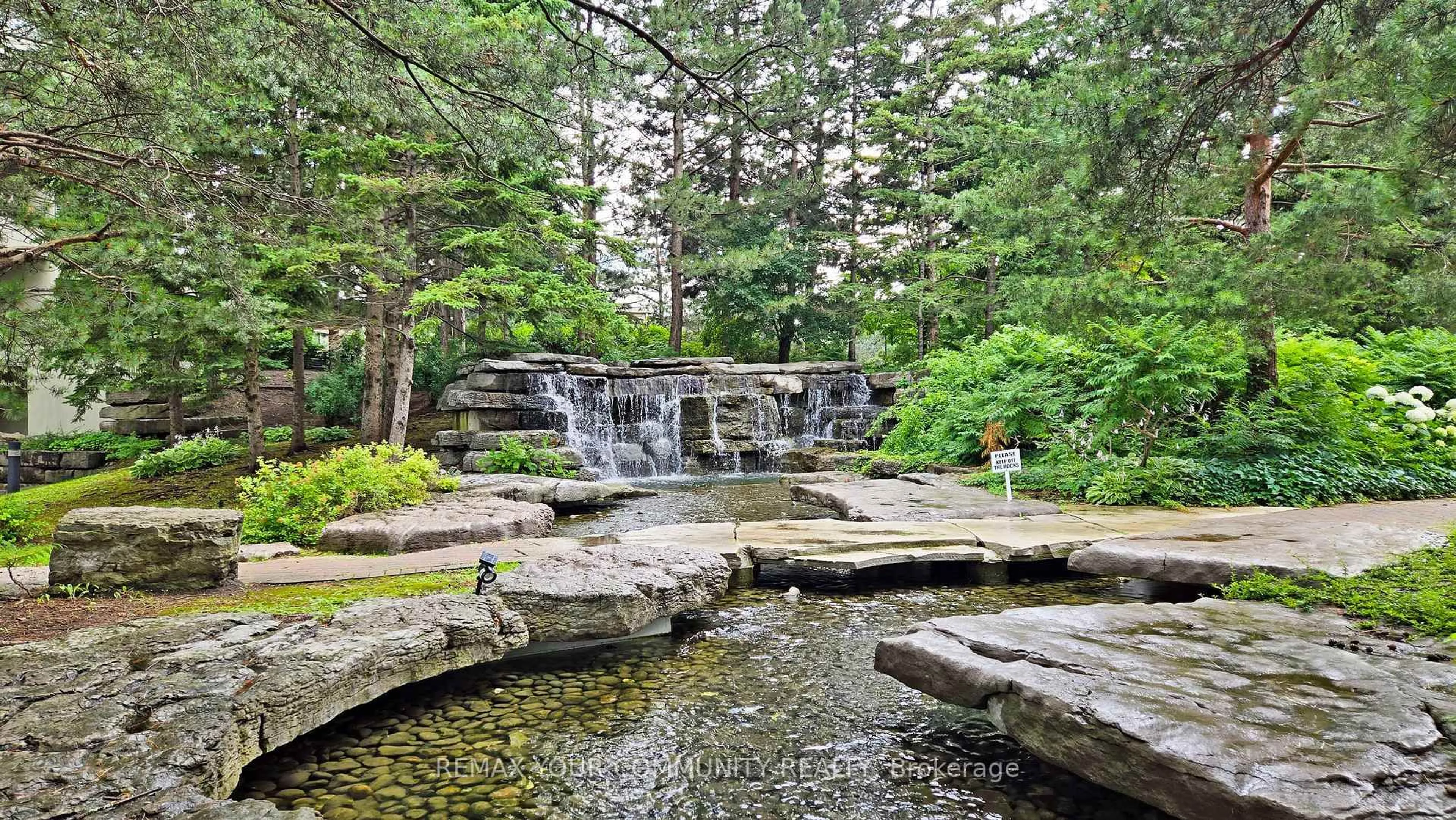 Patio, water/lake/river/ocean view for 24 Hanover Rd #404, Brampton Ontario L6S 5K8