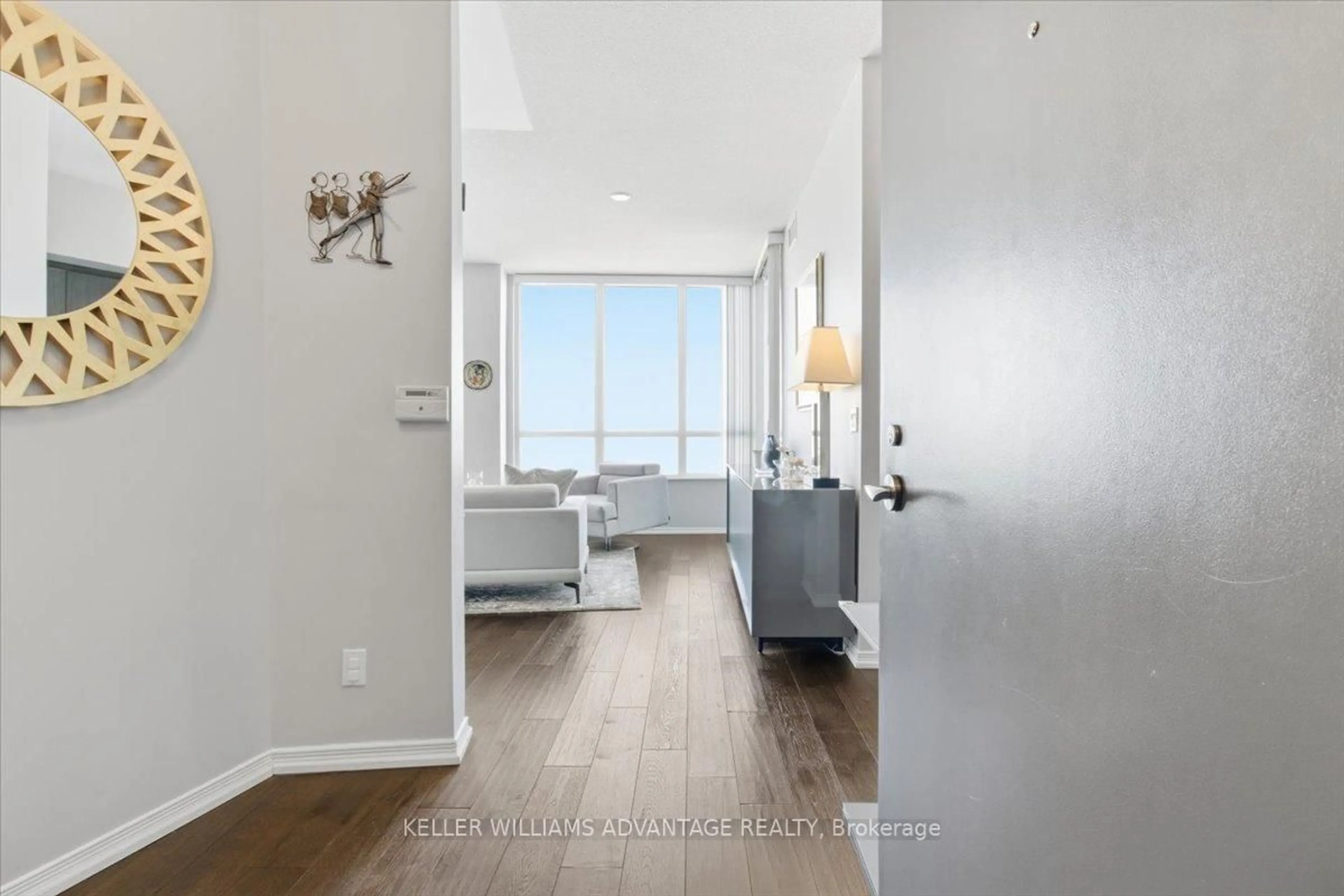 Indoor entryway for 2230 Lake Shore Blvd #4305, Toronto Ontario M8V 0B2