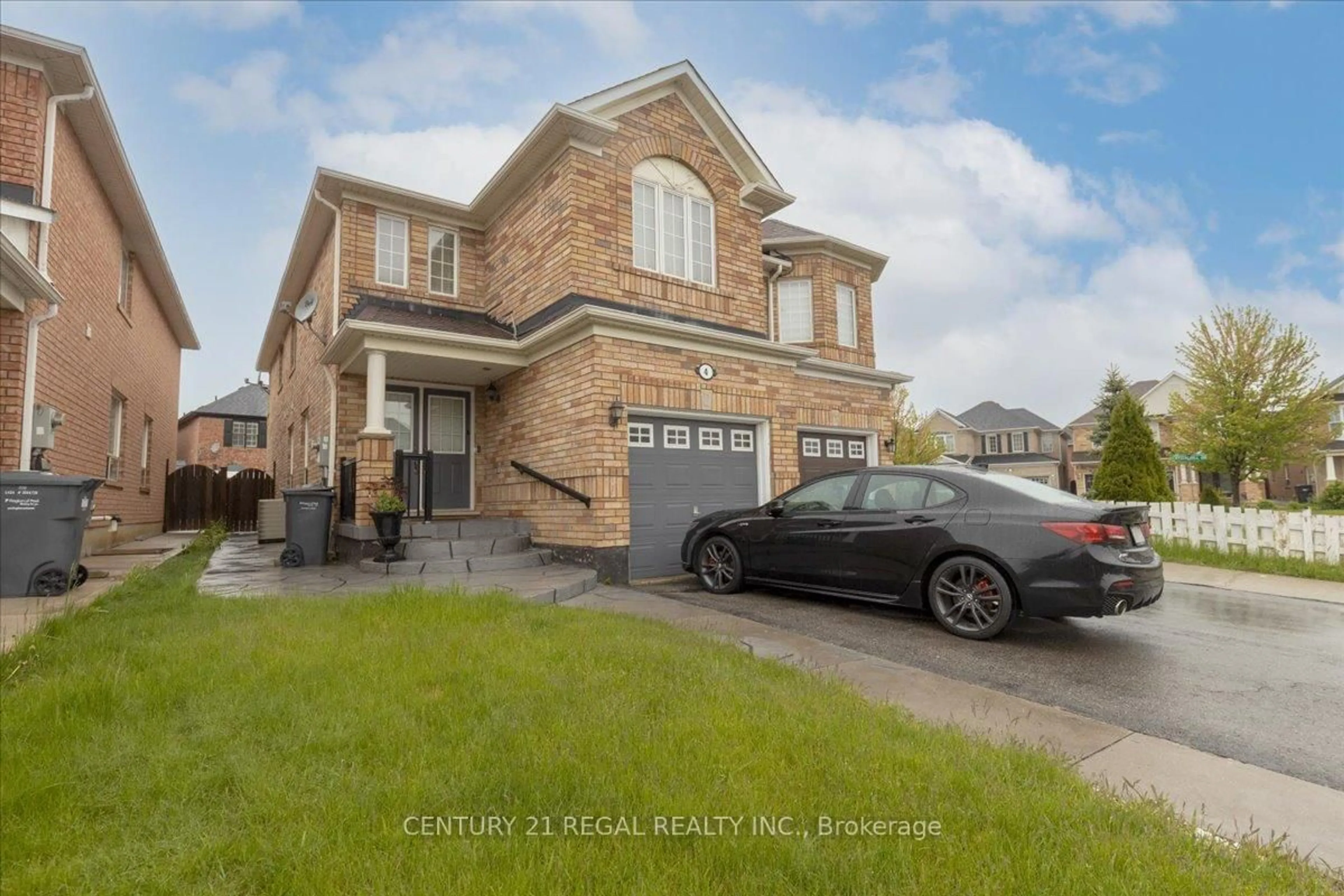 Home with brick exterior material, street for 4 Parisian Rd, Brampton Ontario L6P 2S8