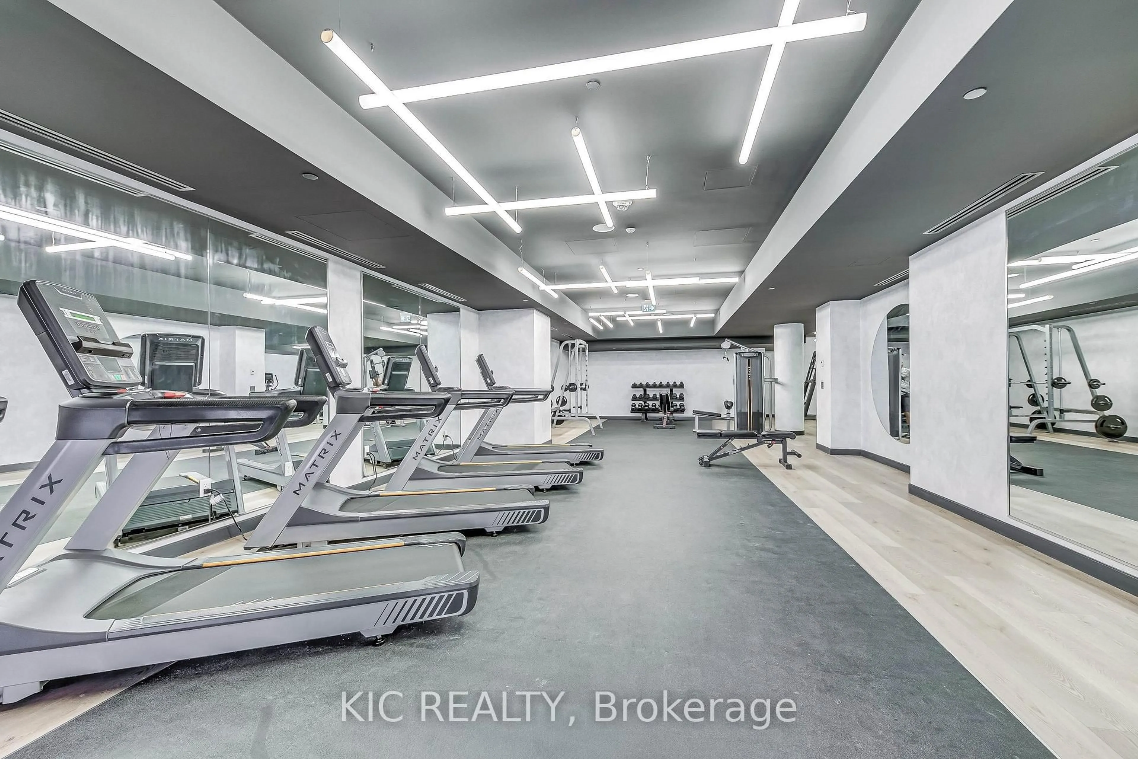 Gym or fitness room for 86 Dundas St. St #323, Mississauga Ontario L5A 0B1