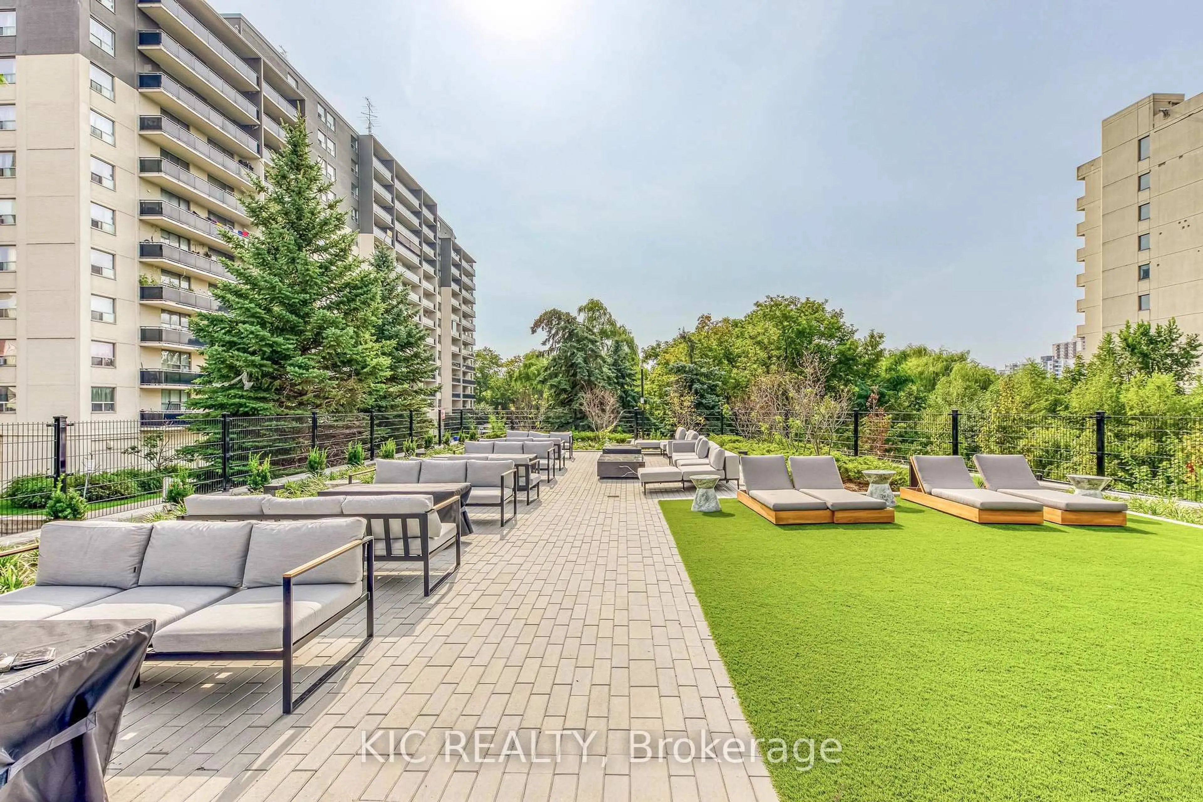 Patio, city buildings view from balcony for 86 Dundas St. St #323, Mississauga Ontario L5A 0B1